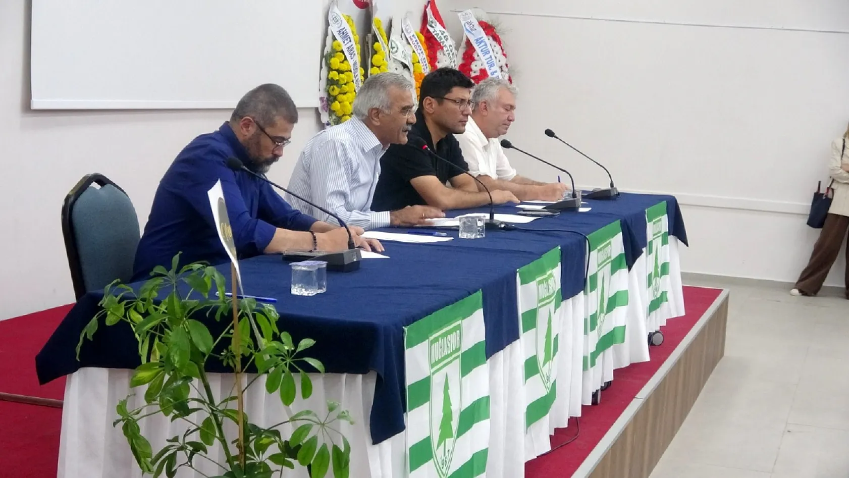 Muğlaspor'da Başkan Kıyanç güven tazeledi