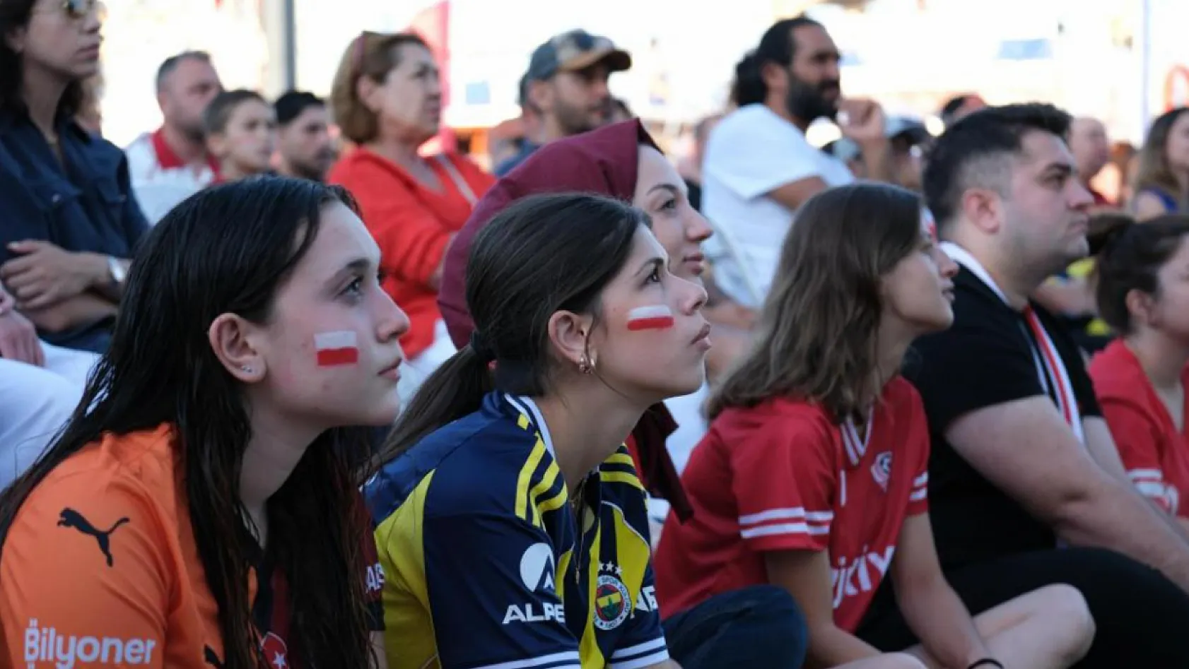 Dünya Kupası heyecanı Bodrum Meydanı'na taşındı