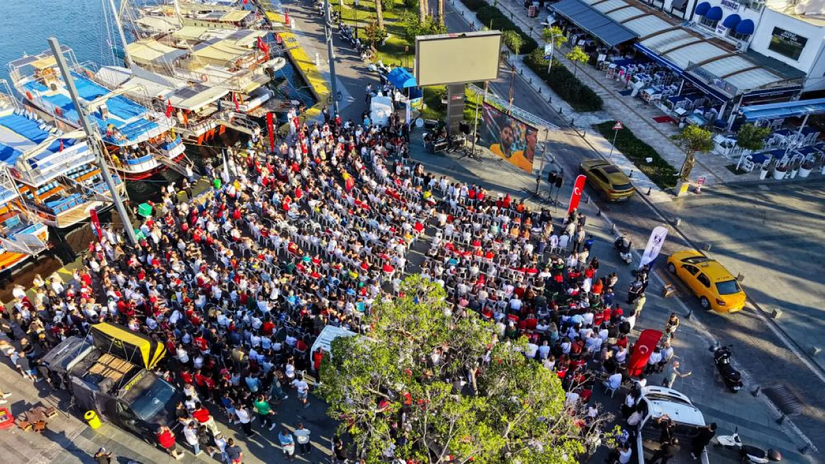 Dünya Kupası heyecanı Bodrum Meydanı'na taşındı