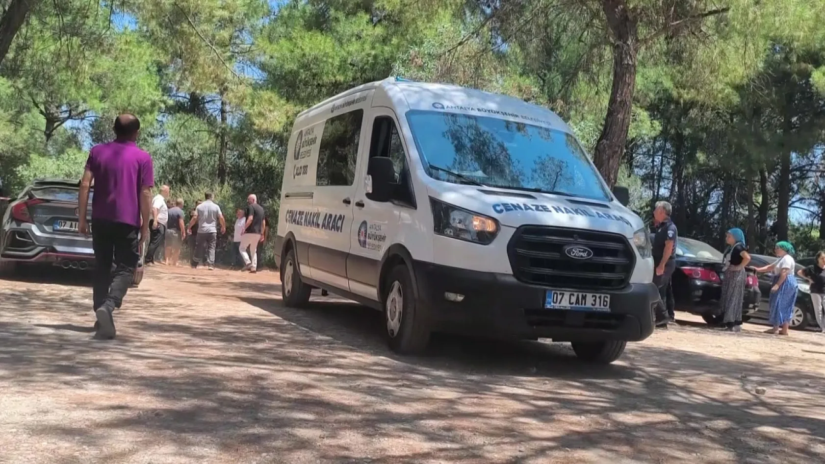 Ormanlık alanda bir kişinin cansız bedeni bulundu