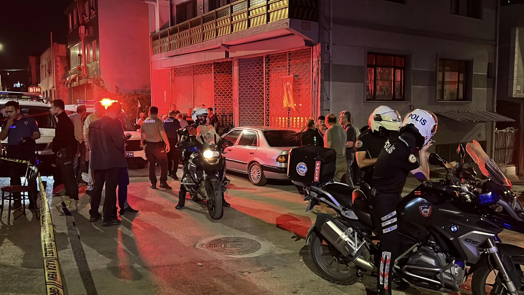 Kahve masasında başlayan tartışma kanlı bitti: 2 yaralı