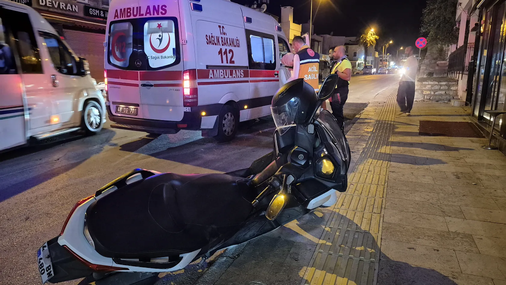 Bodrum'da motosiklet kazası güvenlik kamerasına yansıdı