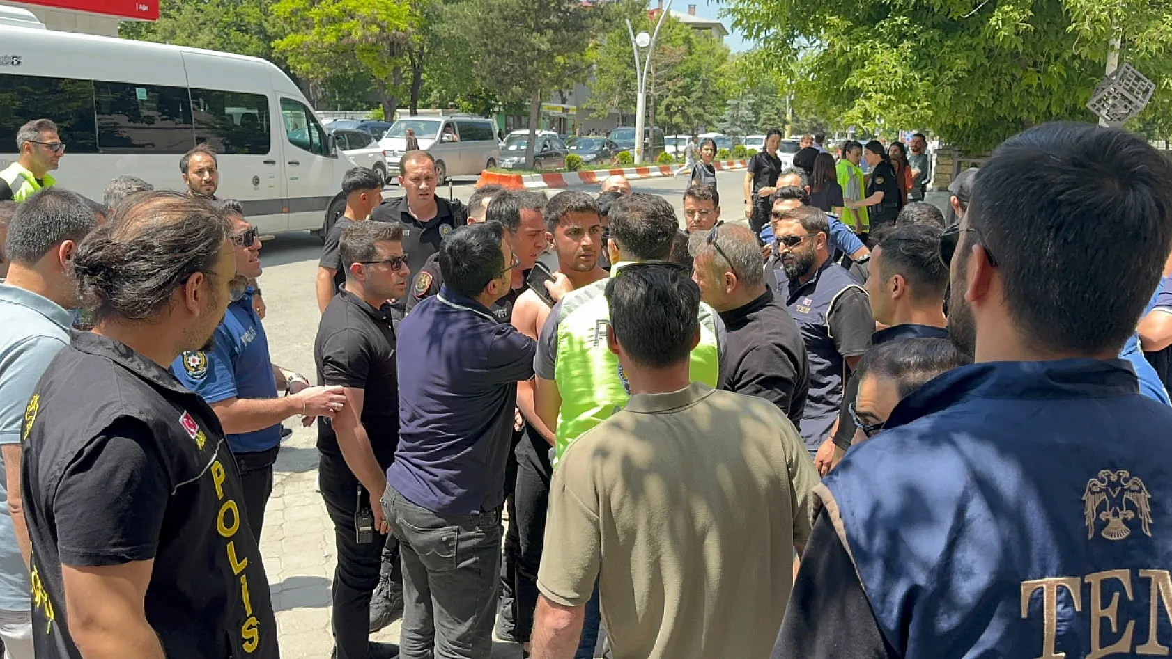 Leyla Aydemir davasında karar: Amcaya müebbet, 6 sanığa beraat