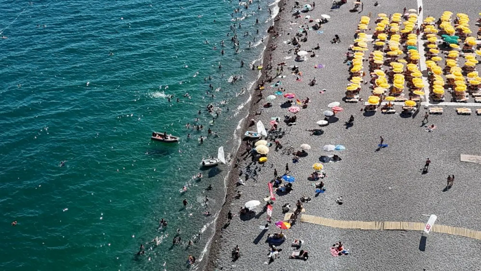 Antalya'da termometreler 41 dereceyi gösterdi, hissedilen sıcaklık bunalttı