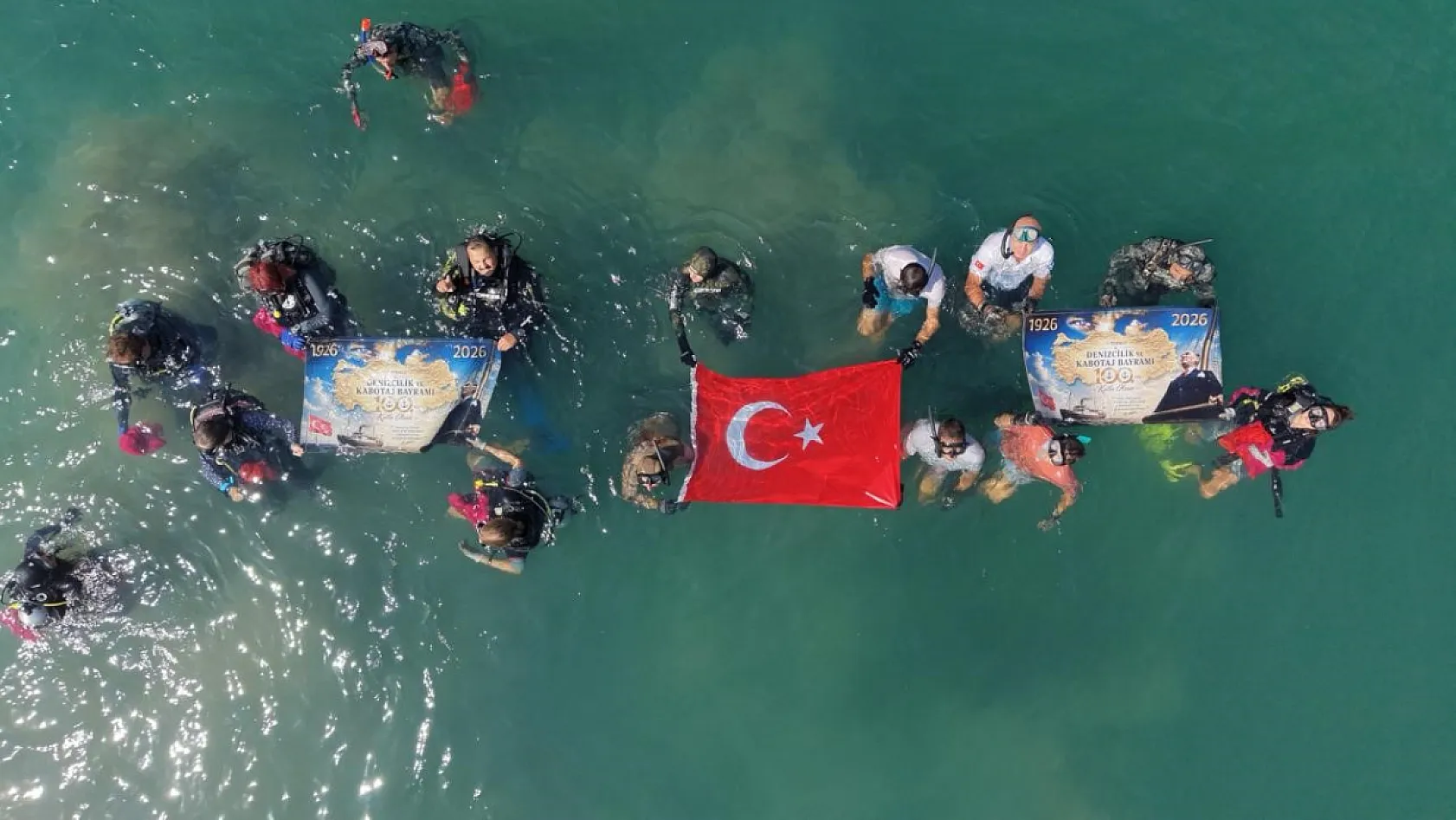 Bodrum'da deniz dibinden 370 kilogram atık çıkarıldı