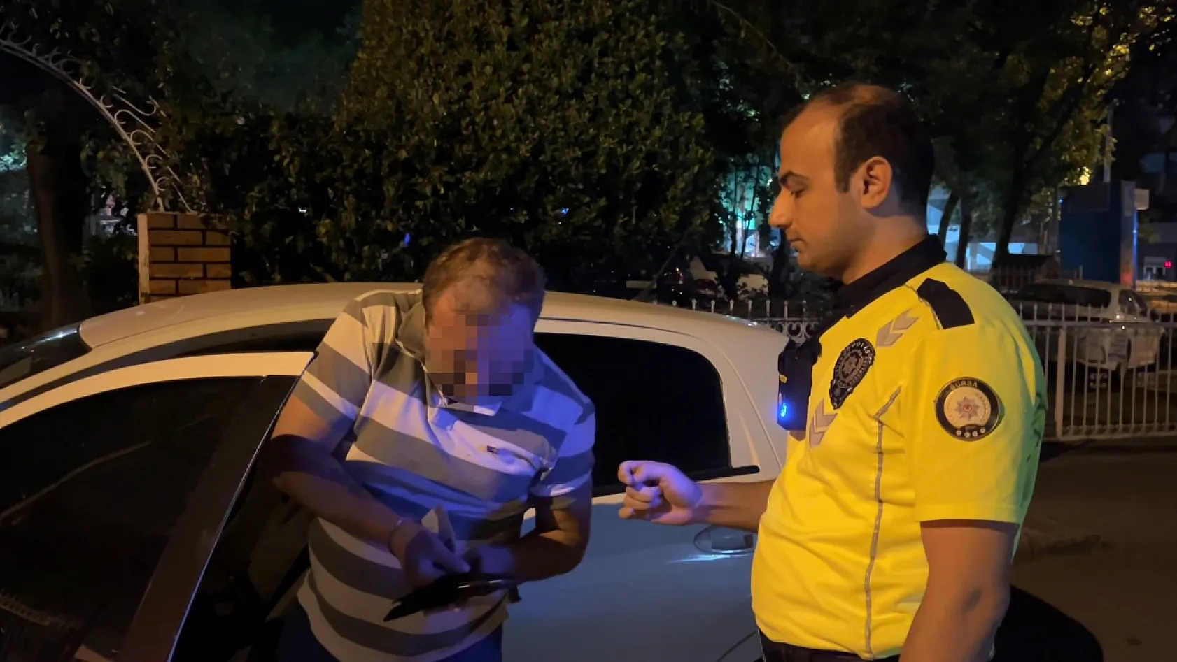 Alkol denetimini görünce aracı park etti, 'Sigara almaya geldim' dedi