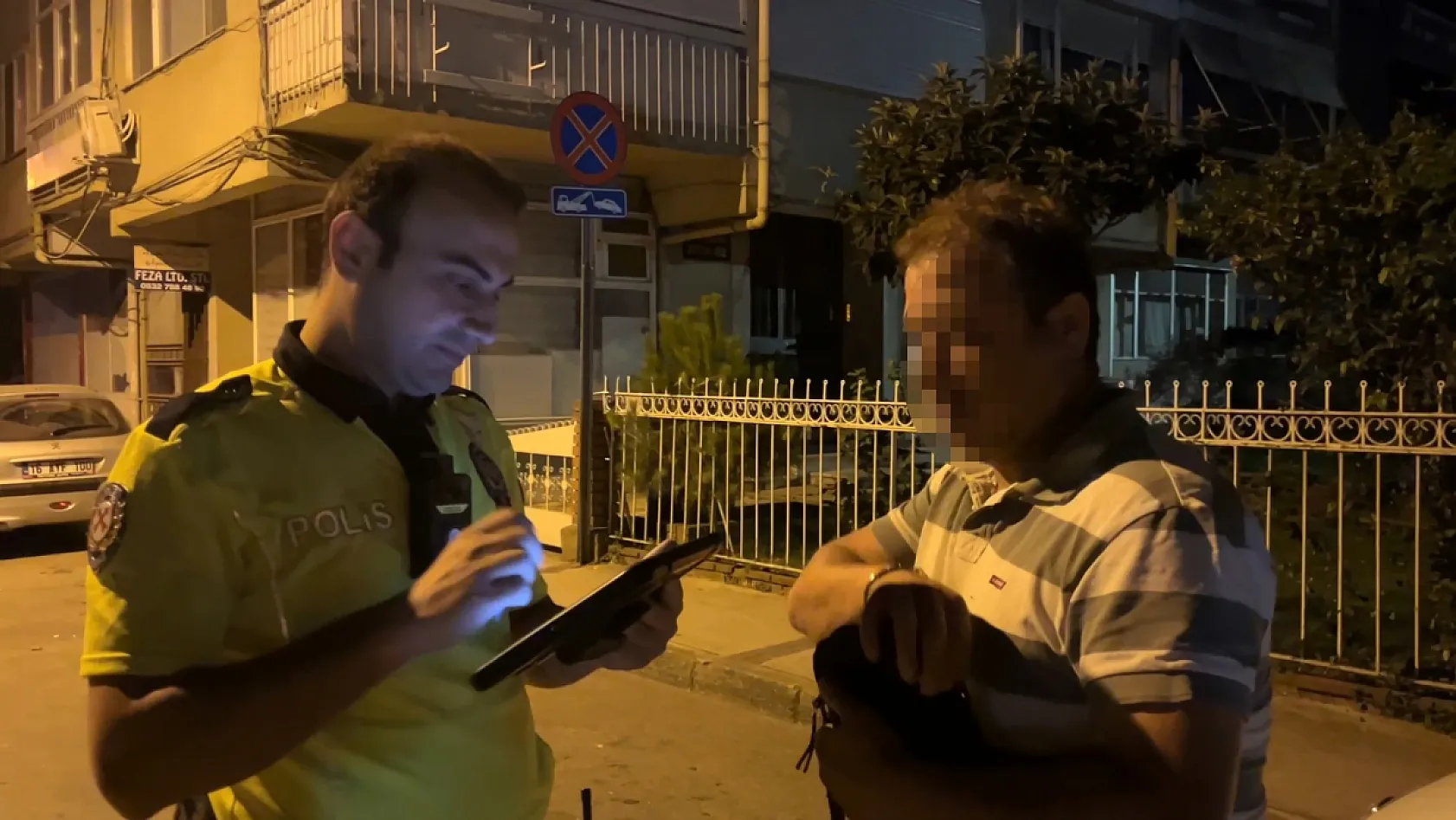 Alkol denetimini görünce aracı park etti, 'Sigara almaya geldim' dedi