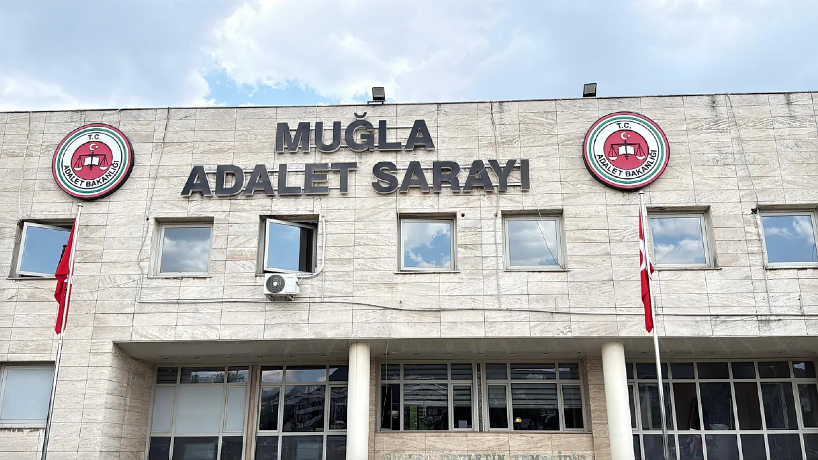 Menteşe'de akrabasını öldüren katil zanlısı adliyeye sevk edildi