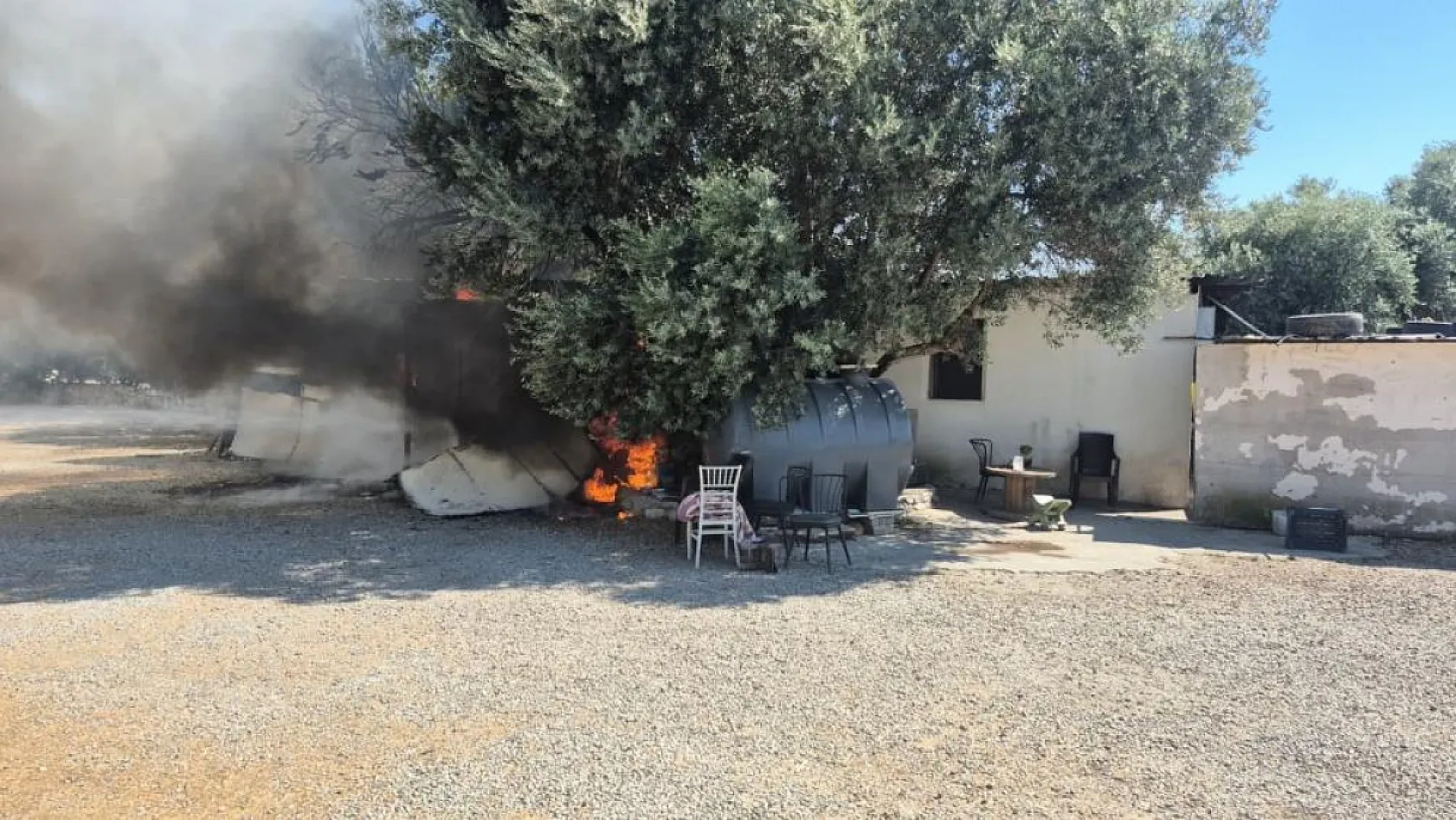 Bodrum'da personel lojmanında yangın