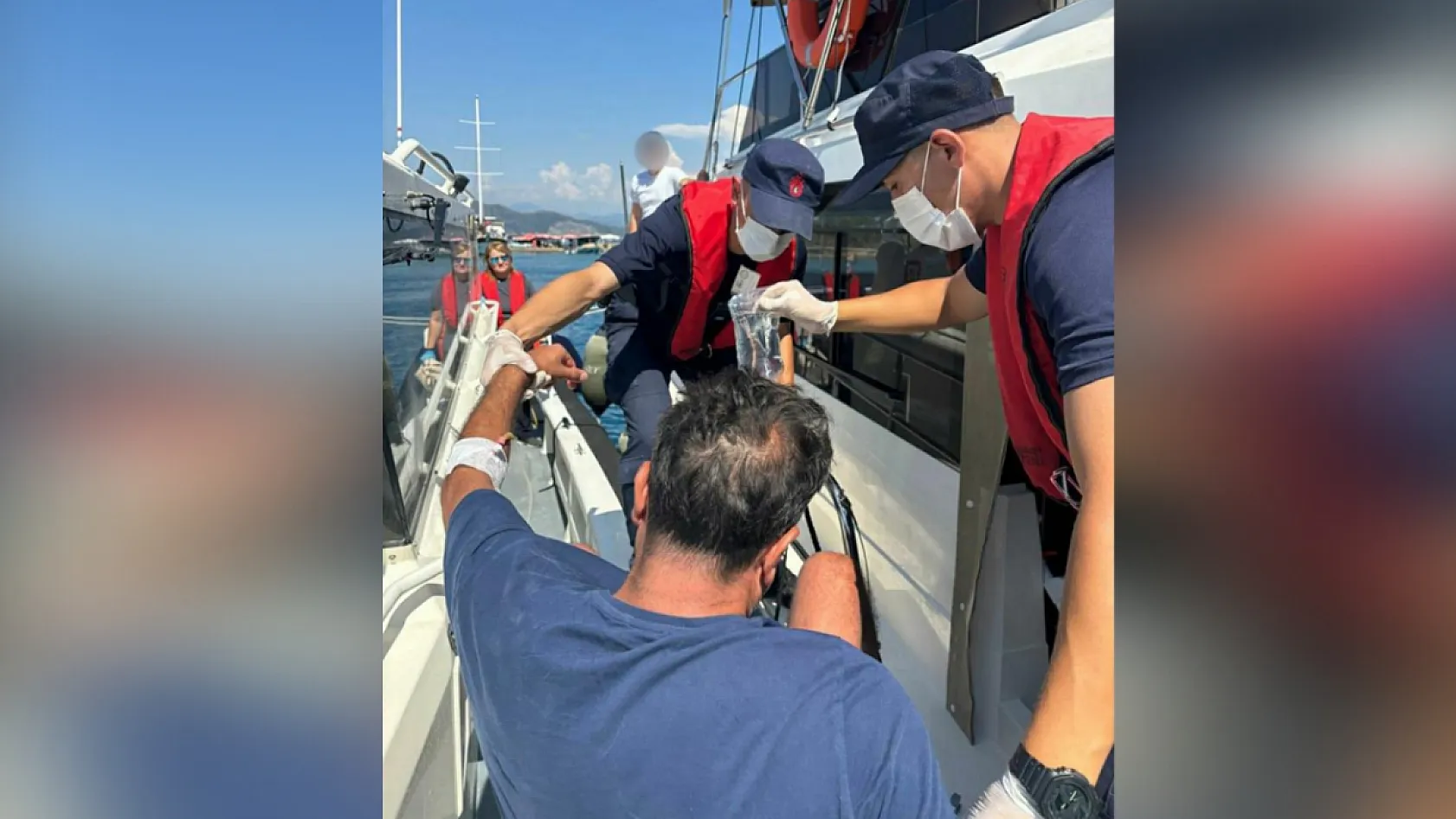 Fethiye Açıklarında Rahatsızlanan ve Yaralanan İki Kişiye Acil Müdahale