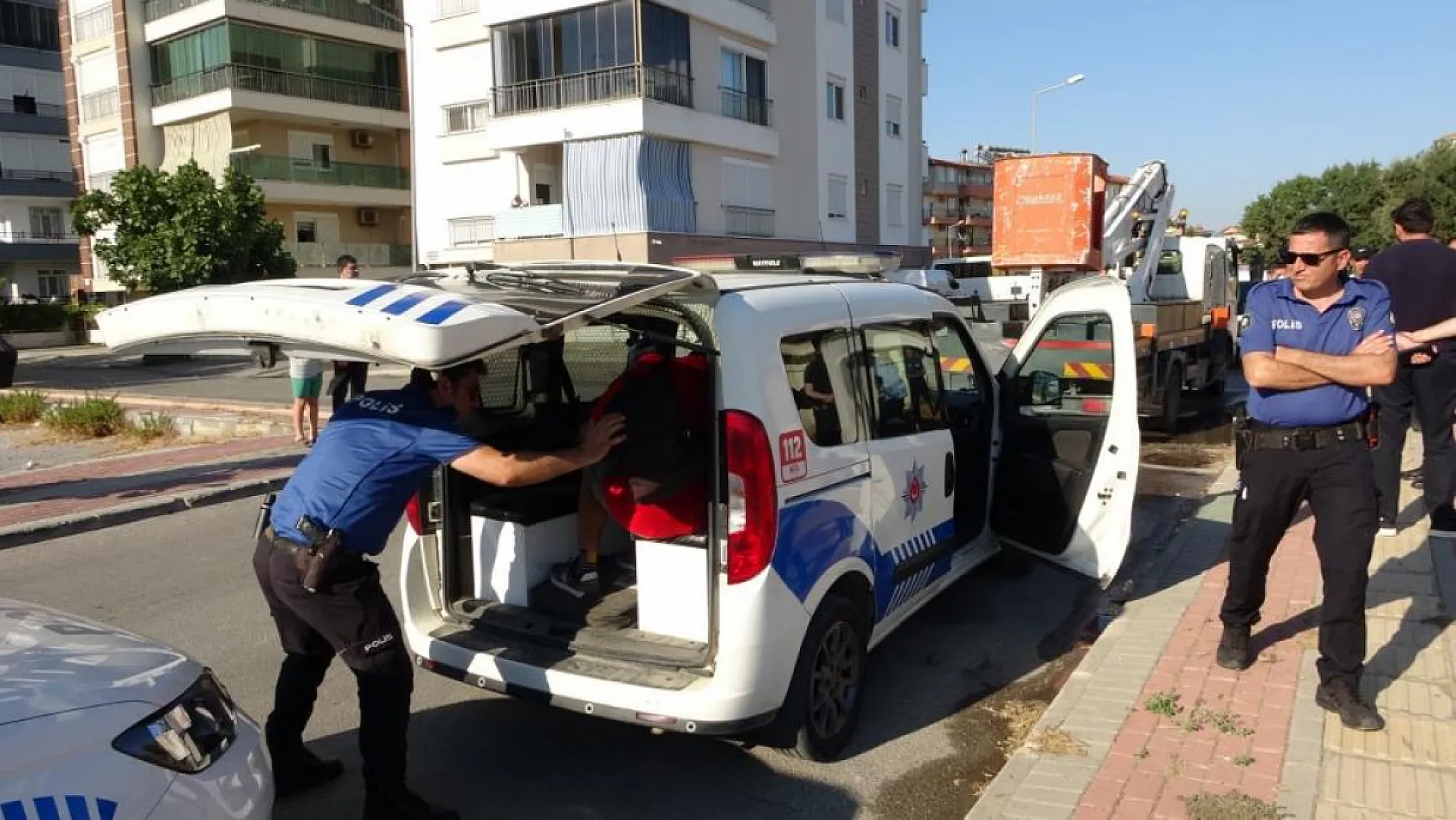 Bakırını çıkarmak için kabloları yakarken, trafoyu yakıyordu