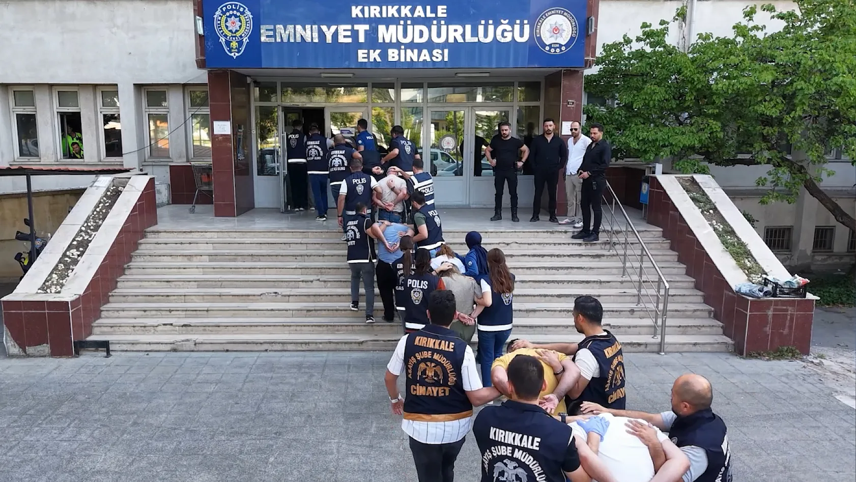 Cesedi derin dondurucudan çıkmıştı, 12 yıllık faili meçhul dosyasında şafak operasyonu: 17 gözaltı