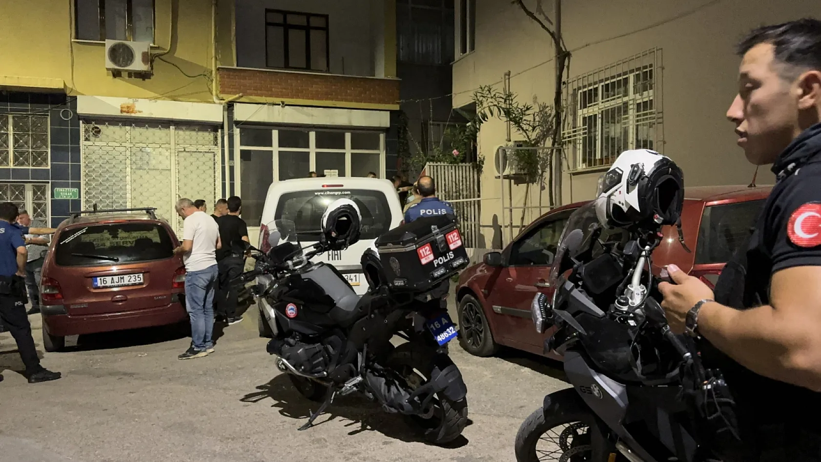 Pompalı tüfekle akrabasının evini bastı, mahalleliyi ayağa kaldırdı