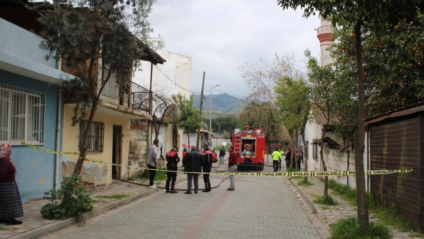 Aydın'da alevler evi sardı, mahallede panik yaşandı