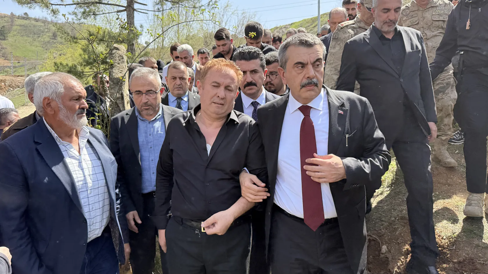 Ayla öğretmenin eşi: 'Gurur duyuyorum, buraya ev yaptıracaktık, cenazesi geldi'