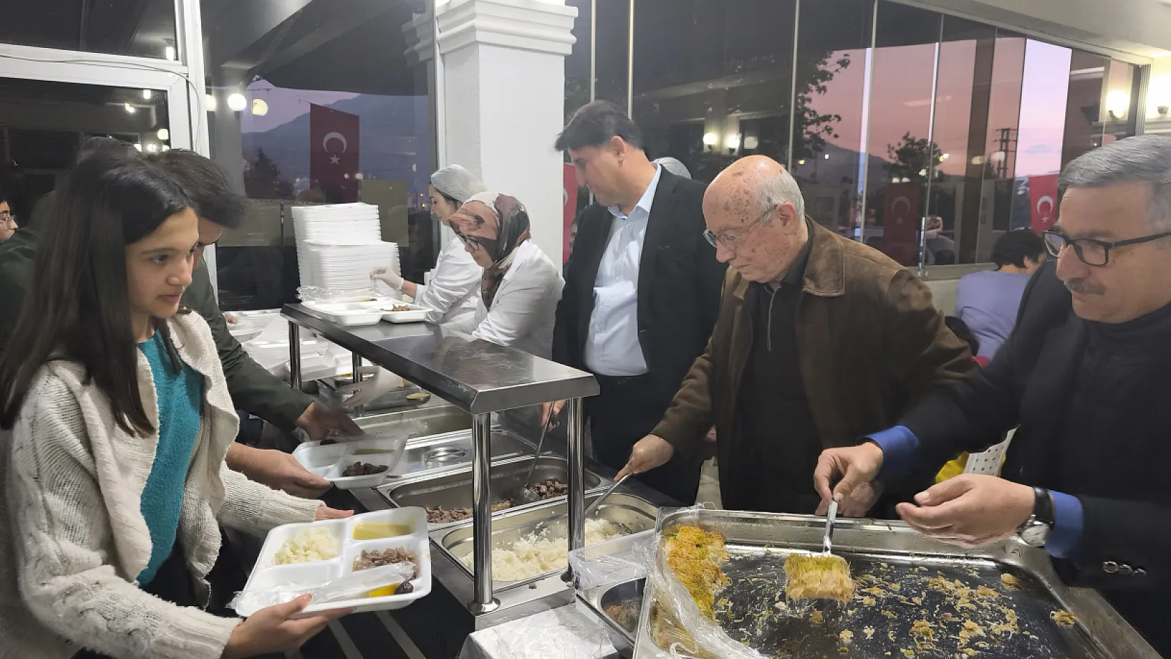 Başkan Karaca, 'İhtiyaç sahiplerine ulaşmak için çalışıyoruz'