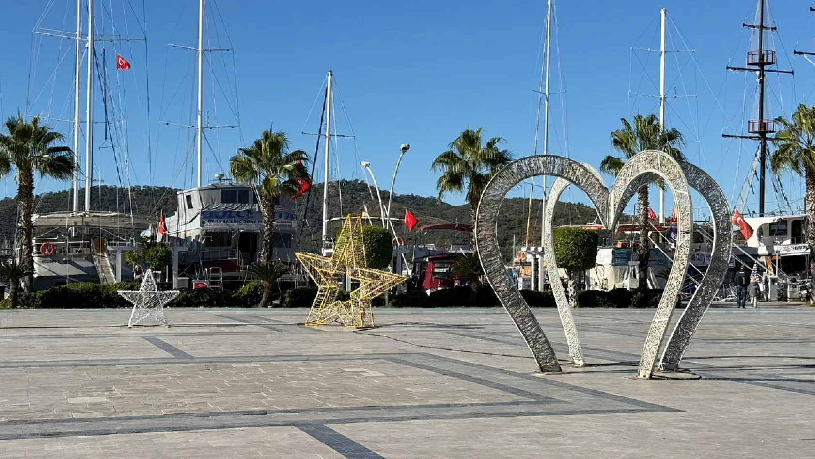 Fethiye Yeni Yıla Hazır: Restoranlar ve Eğlence Mekanları Özel Programlar Hazırladı