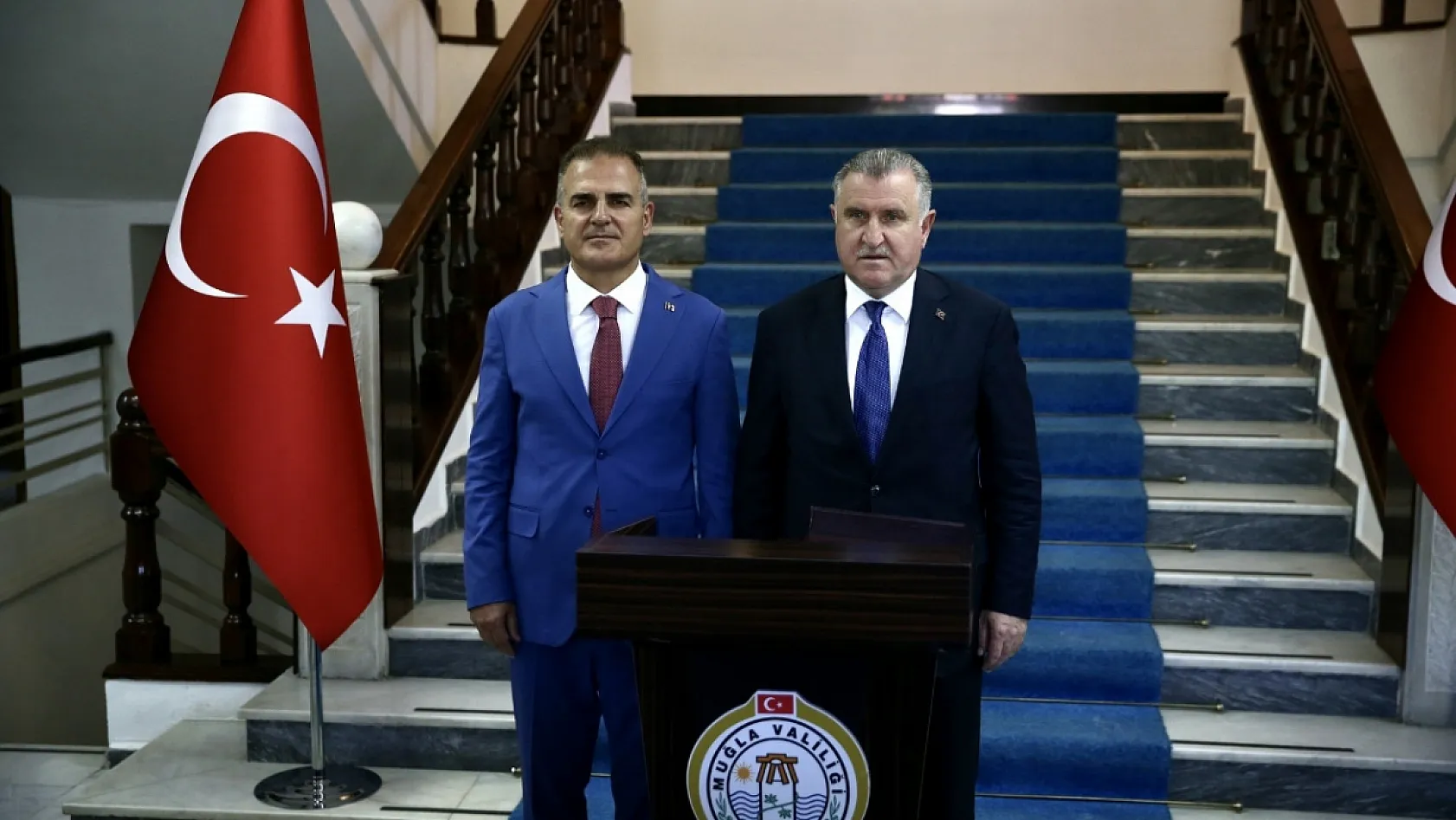 Bakan Bak, Muğla'da Kano Milli Takımı sporcularıyla bir araya geldi