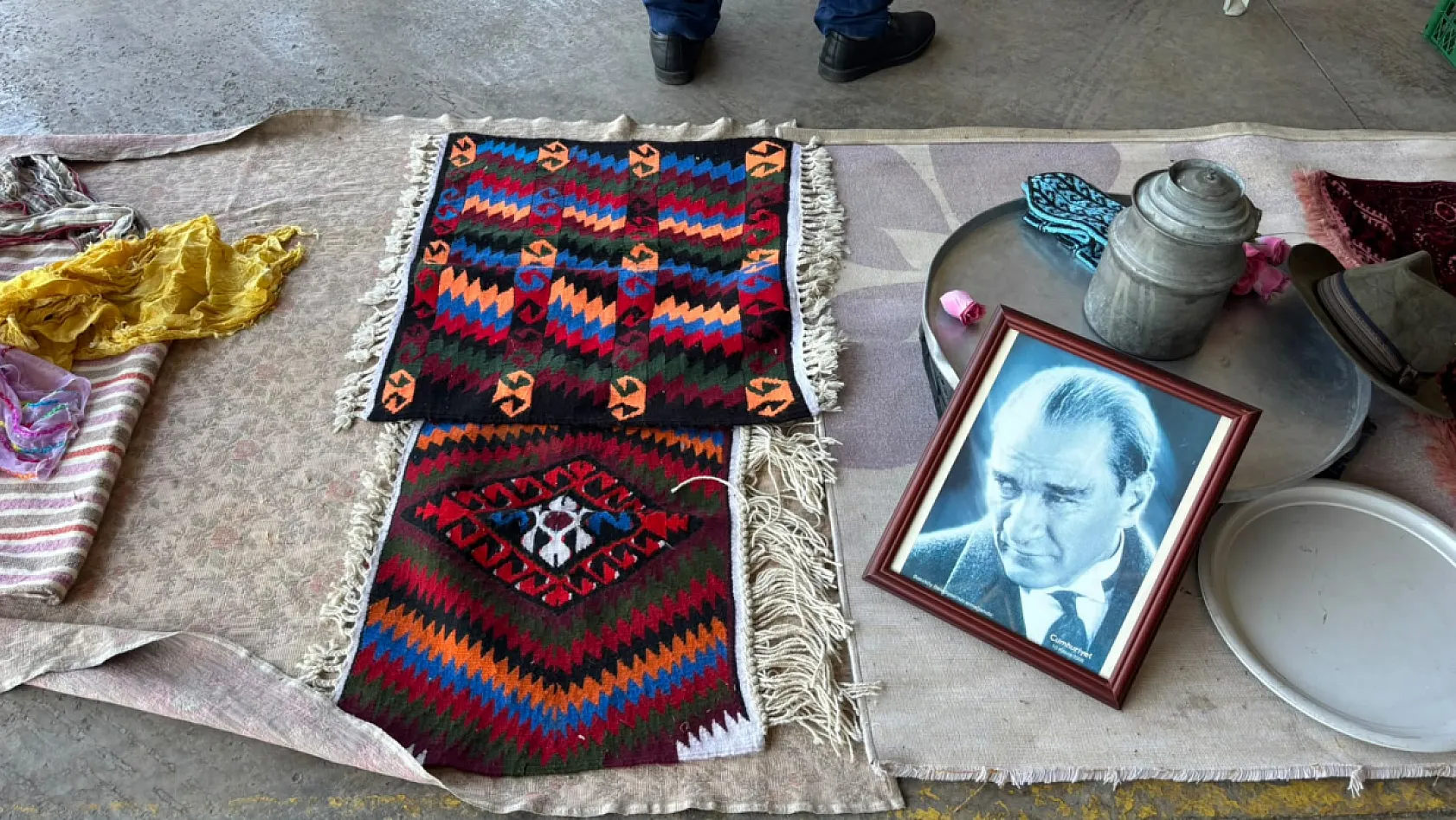 Bakırdan gümüşe, ev eşyasından tekstile: Fethiye Çalıca'da İkinci El Pazarı