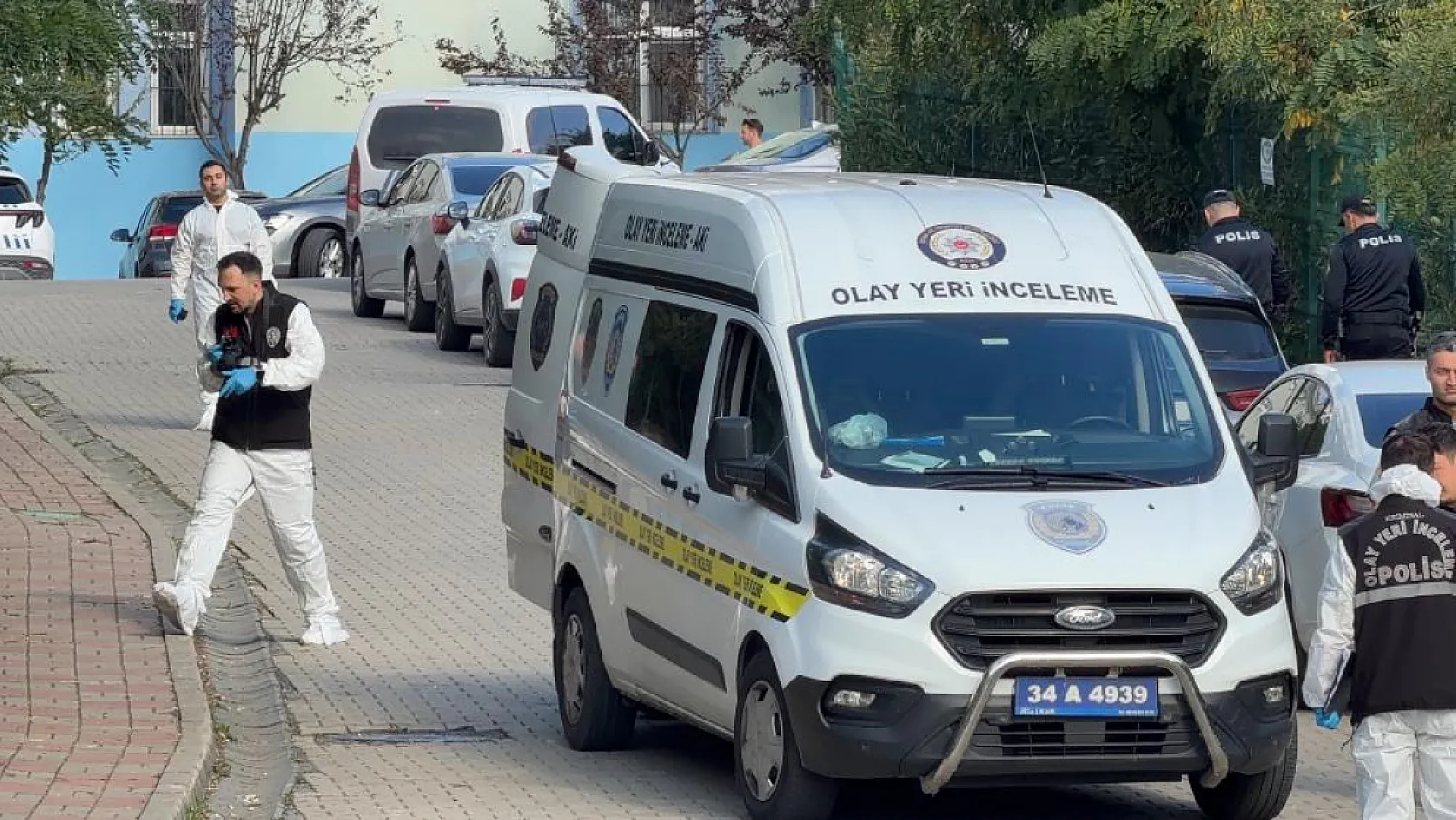 Başakşehir'de ortaokulda bıçaklı saldırı