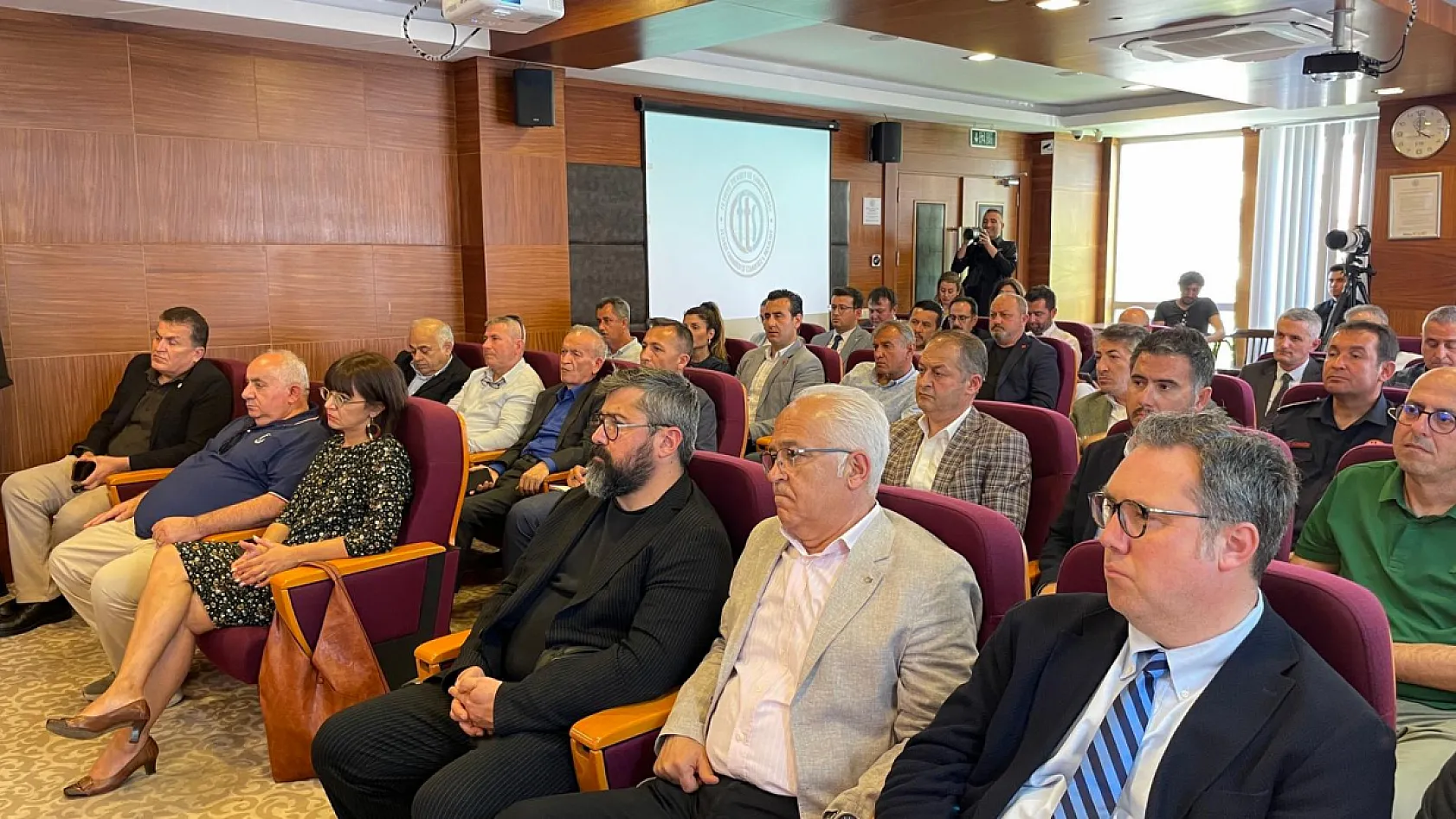 Başkan Ahmet Aras, FTSO'da sektör temsilcileriyle görüştü