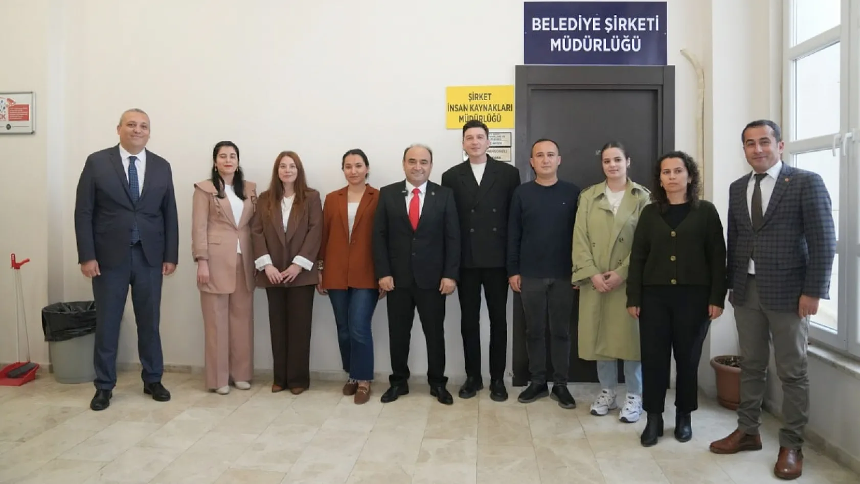 Başkan Akdenizli Personeliyle Bayram Sevincini Paylaştı
