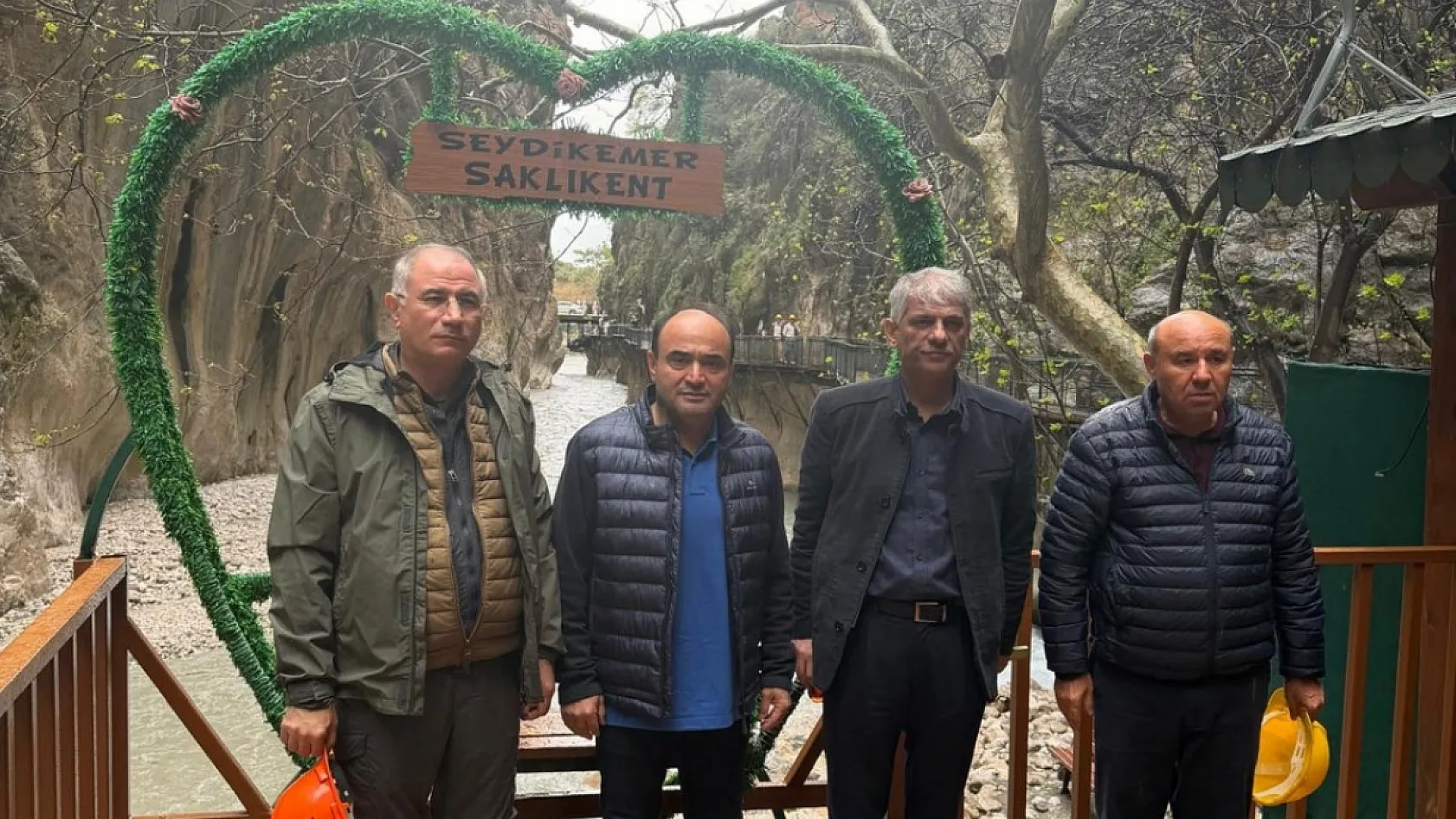 Başkan Akdenizli'nin Misafirlerinden Seydikemer'e Övgü