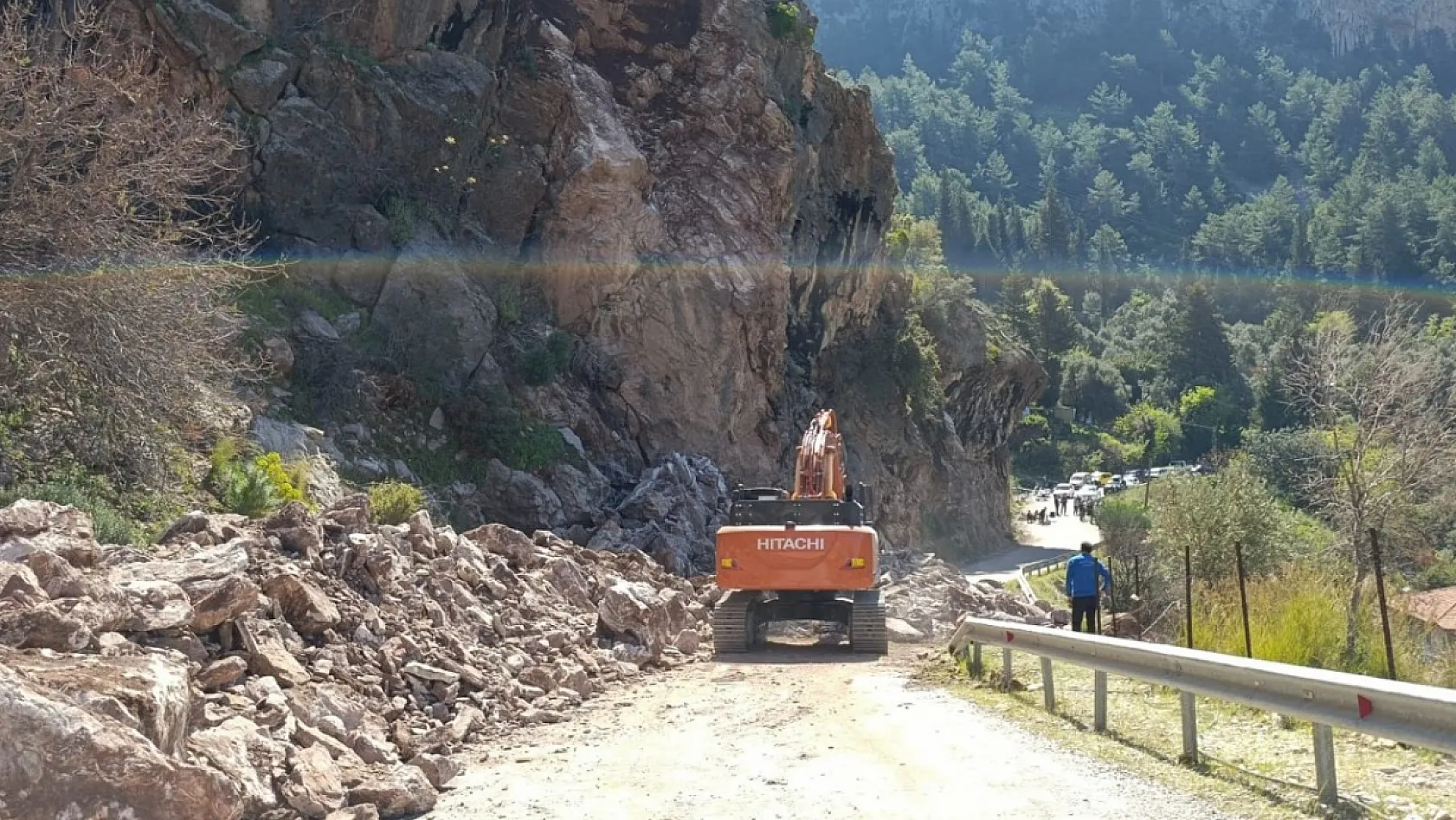 Başkan Aras: 'Faralya'daki Heyelana Anında Müdahale Ettik, Kalıcı Çözüm Yolda'