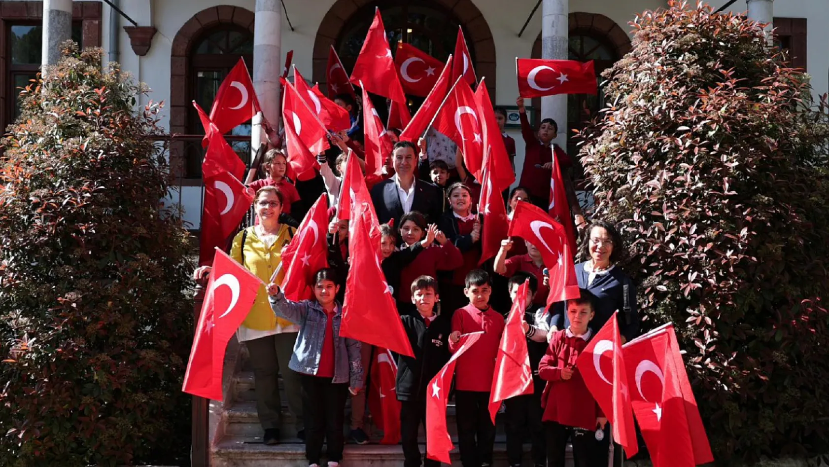 Başkan Aras'tan 23 Nisan Mesajı