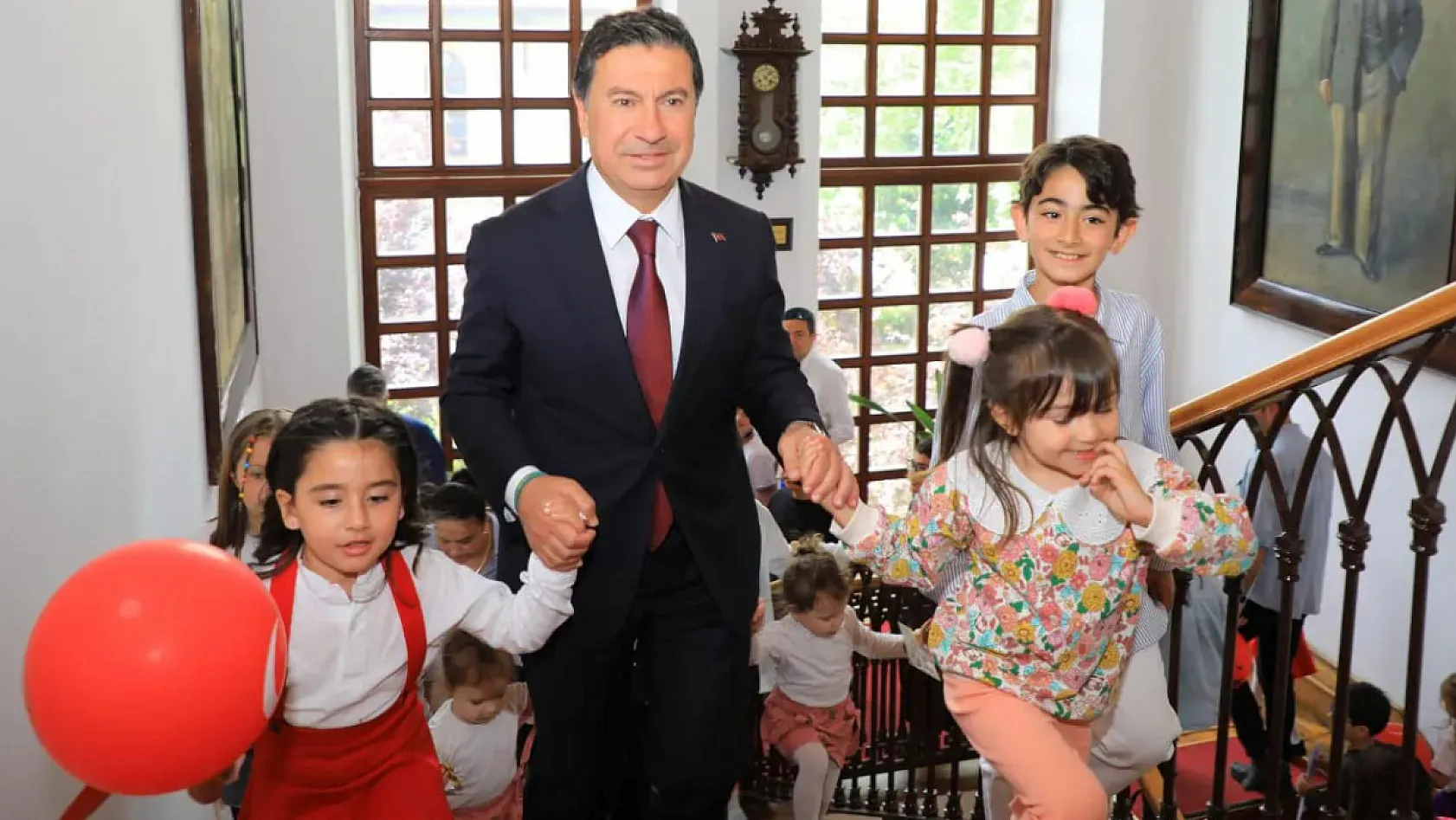 Başkan Aras'tan 23 Nisan Mesajı
