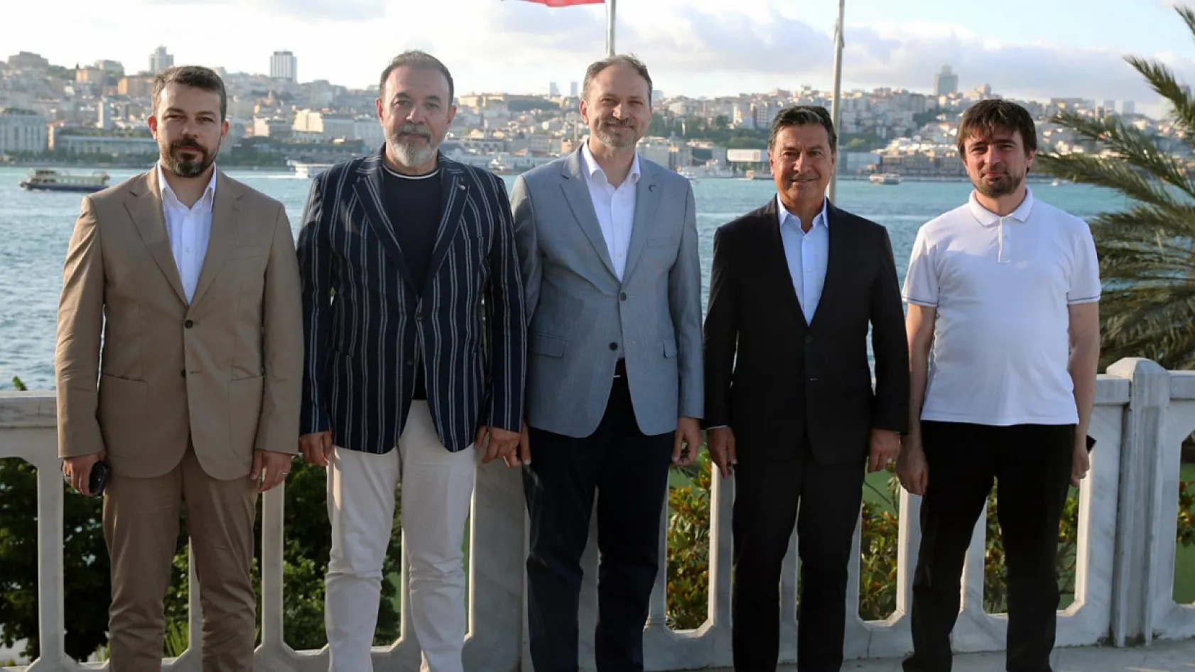 Başkan Aras'tan Bağımlılıkla Mücadelede Yeşilay'a Tam Destek