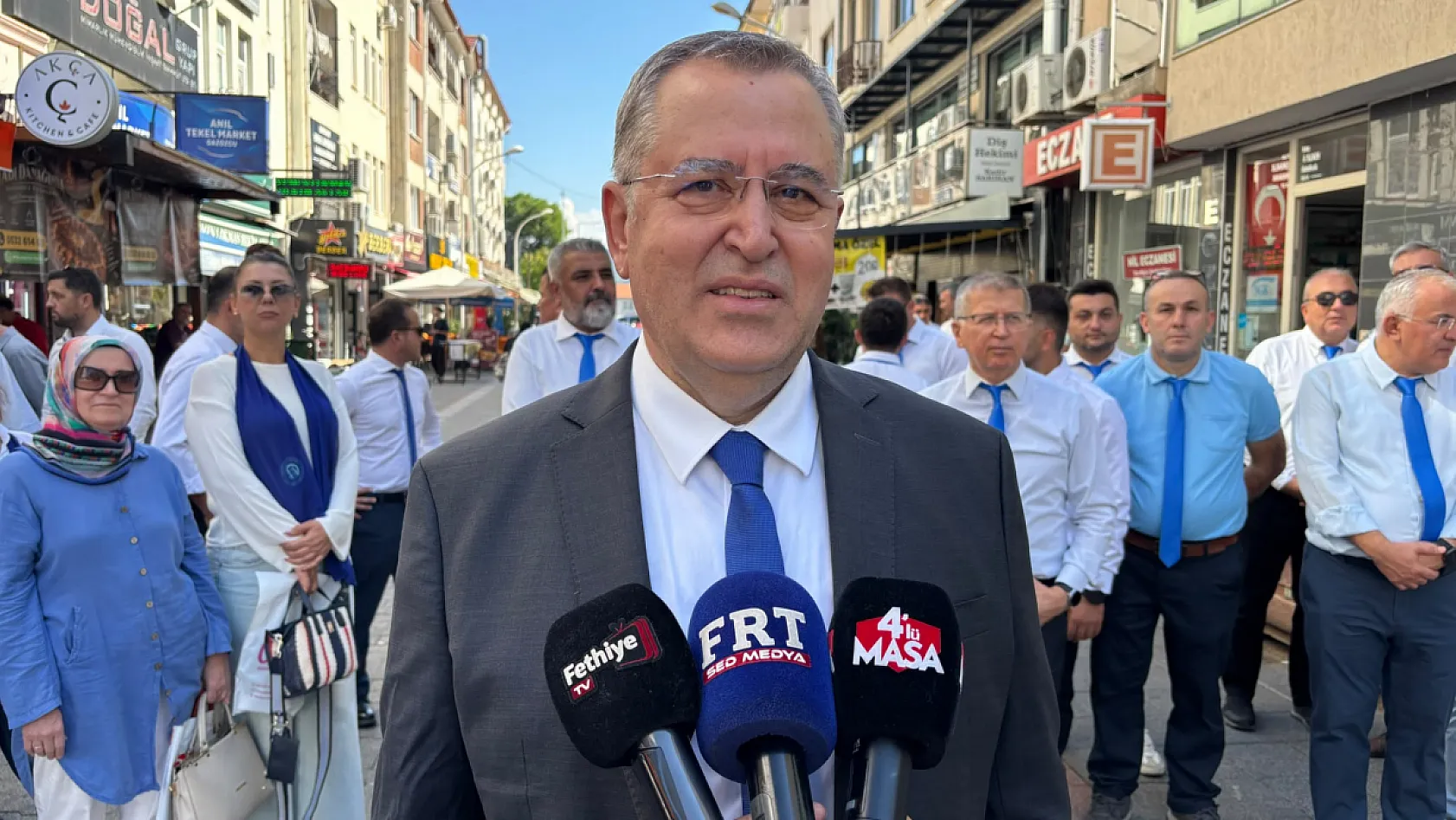 Başkan Çıralı Çarşıda Üyelerle Buluştu