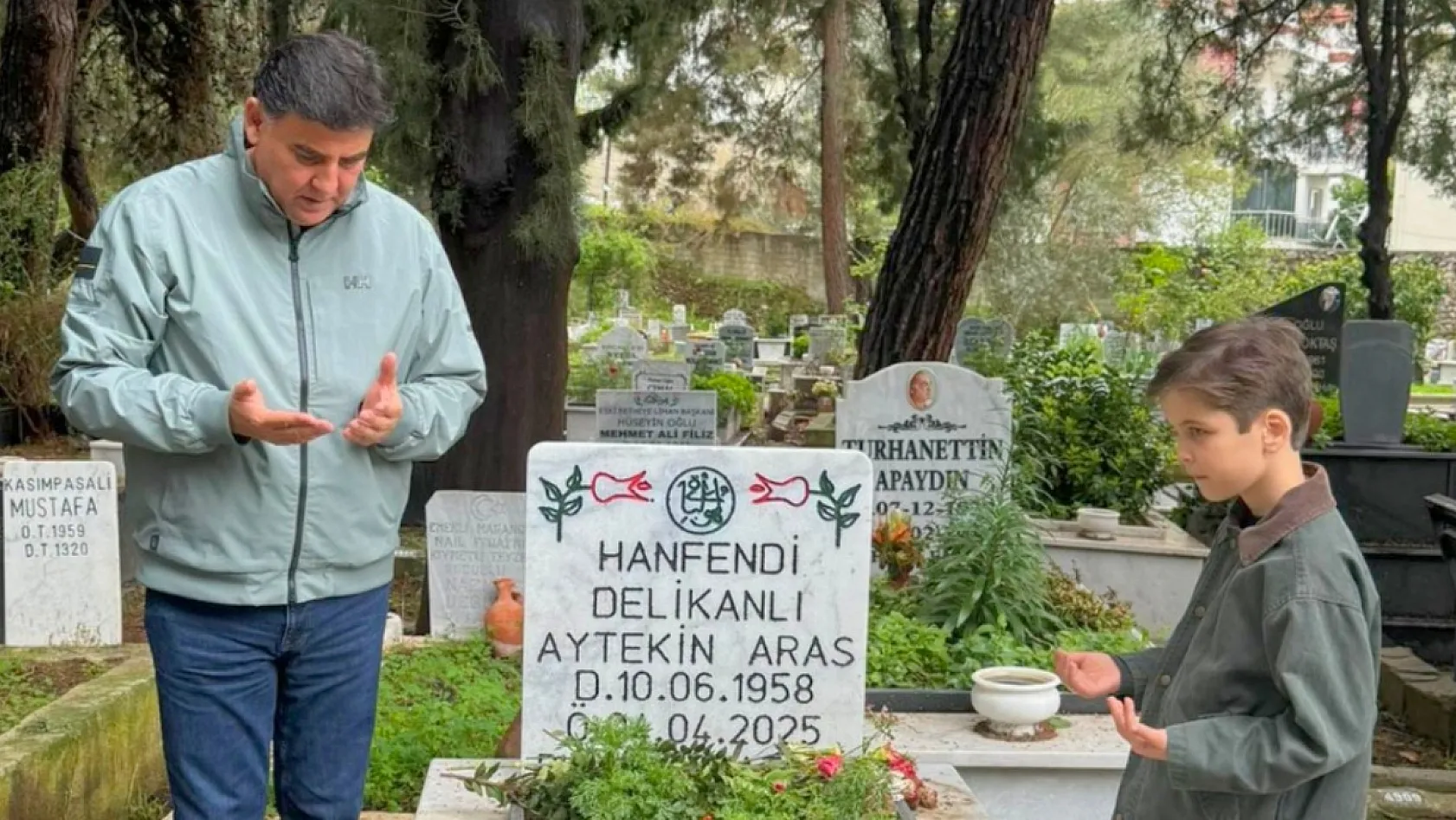 Başkan Karaca, Aytekin Aras'ı kabri başında andı