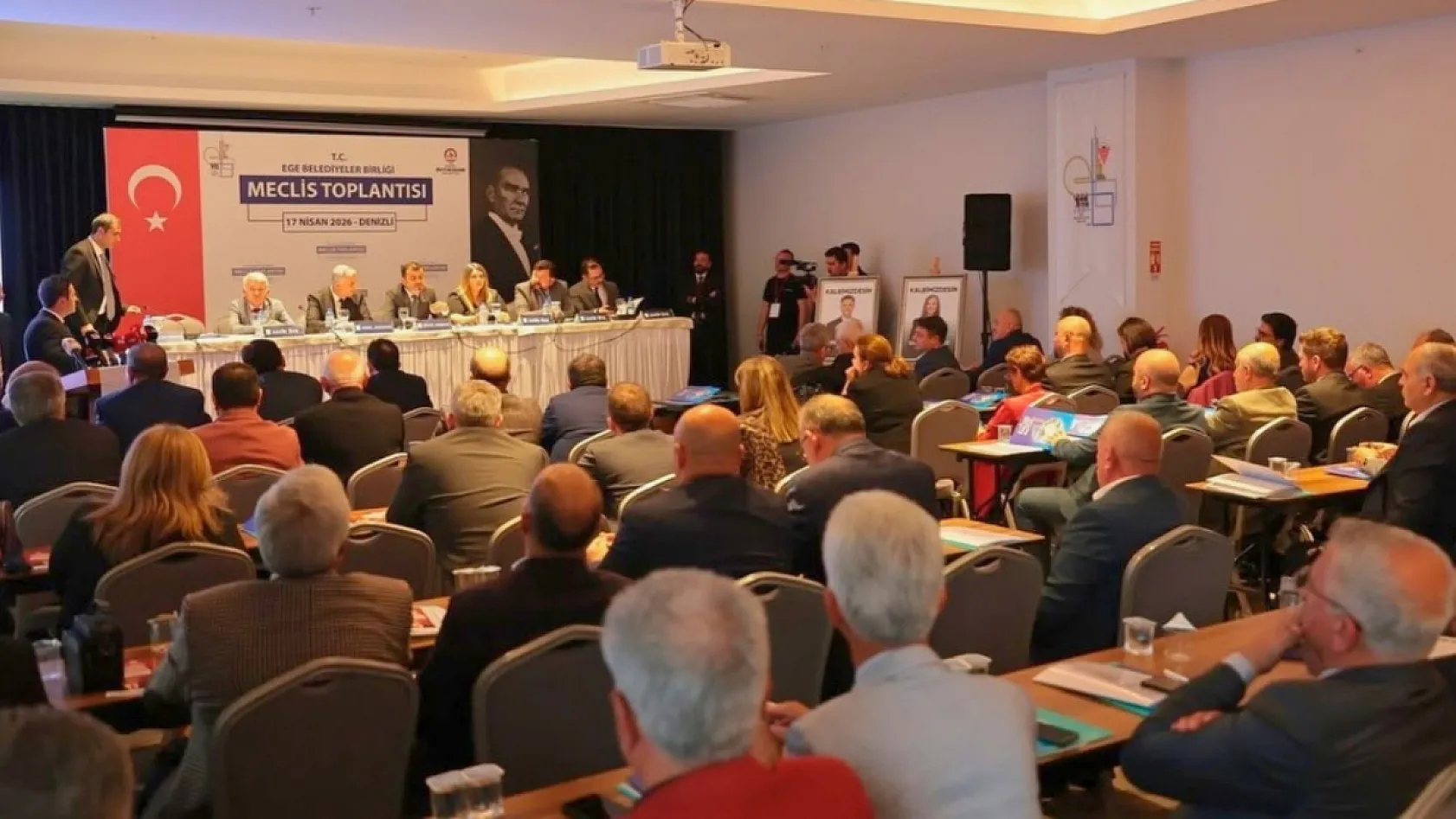Başkan Karaca, Ege Belediyeler Birliği Toplantısı'na katıldı