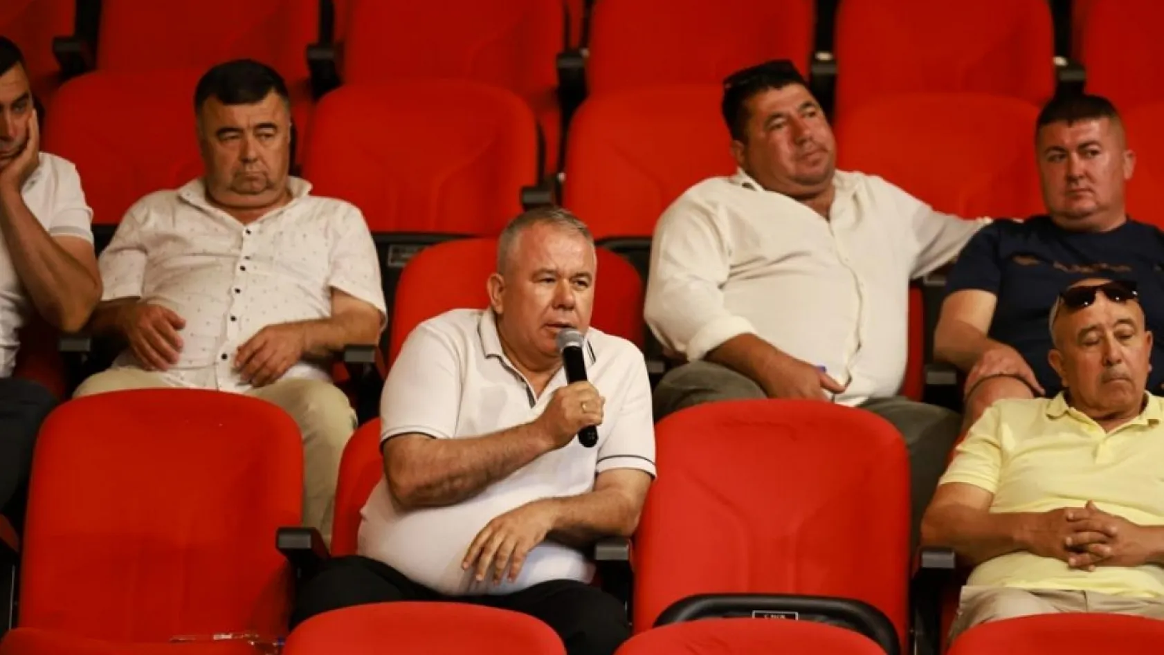 Başkan Mandalinci muhtarlarla bir araya geldi