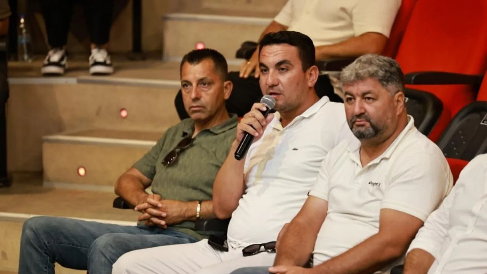 Başkan Mandalinci muhtarlarla bir araya geldi