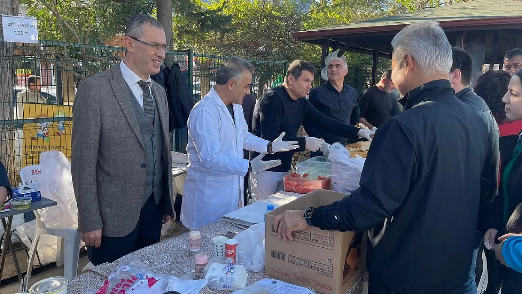 Fethiye Merkez Atatürk Ortaokulu'nda Kermes Etkinliği Düzenlendi