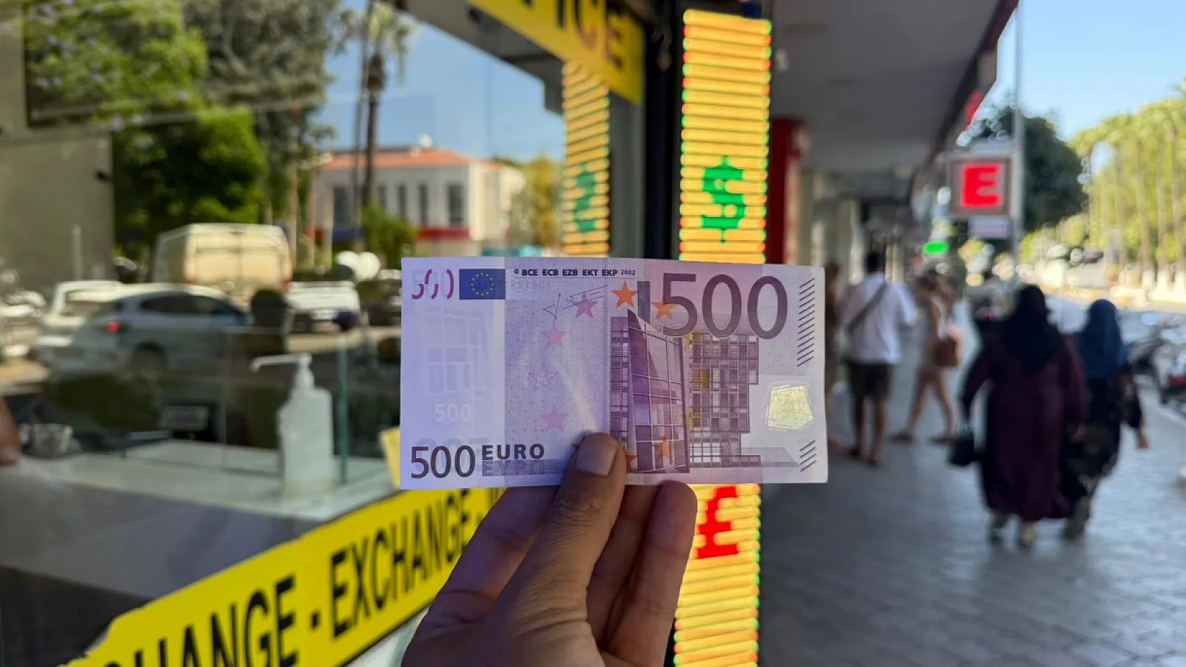 500 Euroluk Tek Banknot, Türkiye'de Asgari Ücreti Geçti