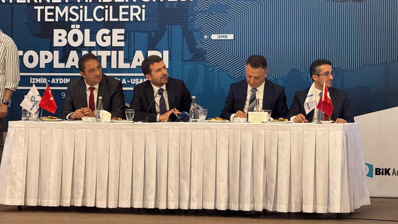 Beş ilden basın temsilcileri İzmir'de buluştu