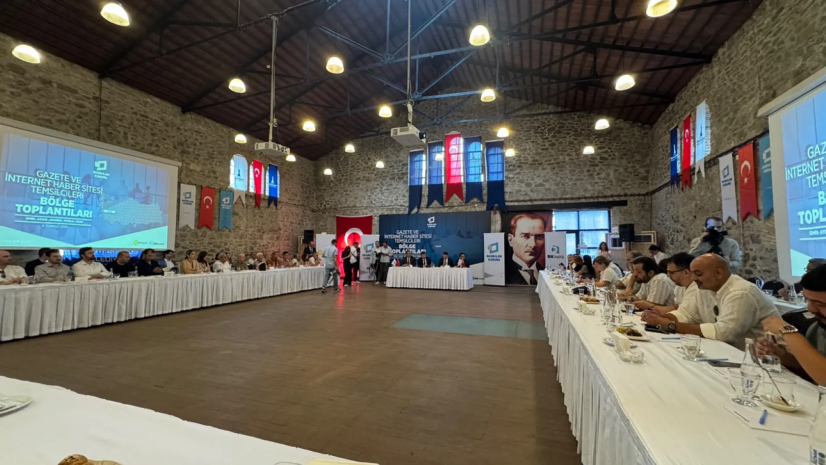 Beş ilden basın temsilcileri İzmir'de buluştu