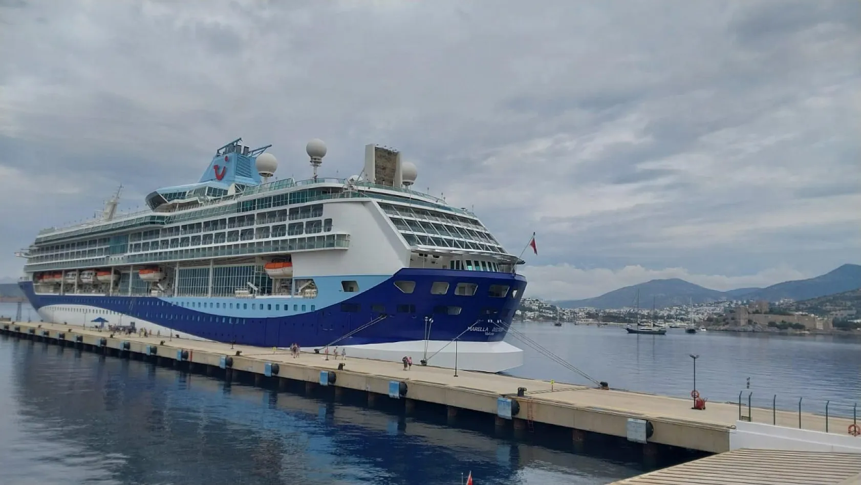 Bodrum'a bin 812 yolcusuyla geldi