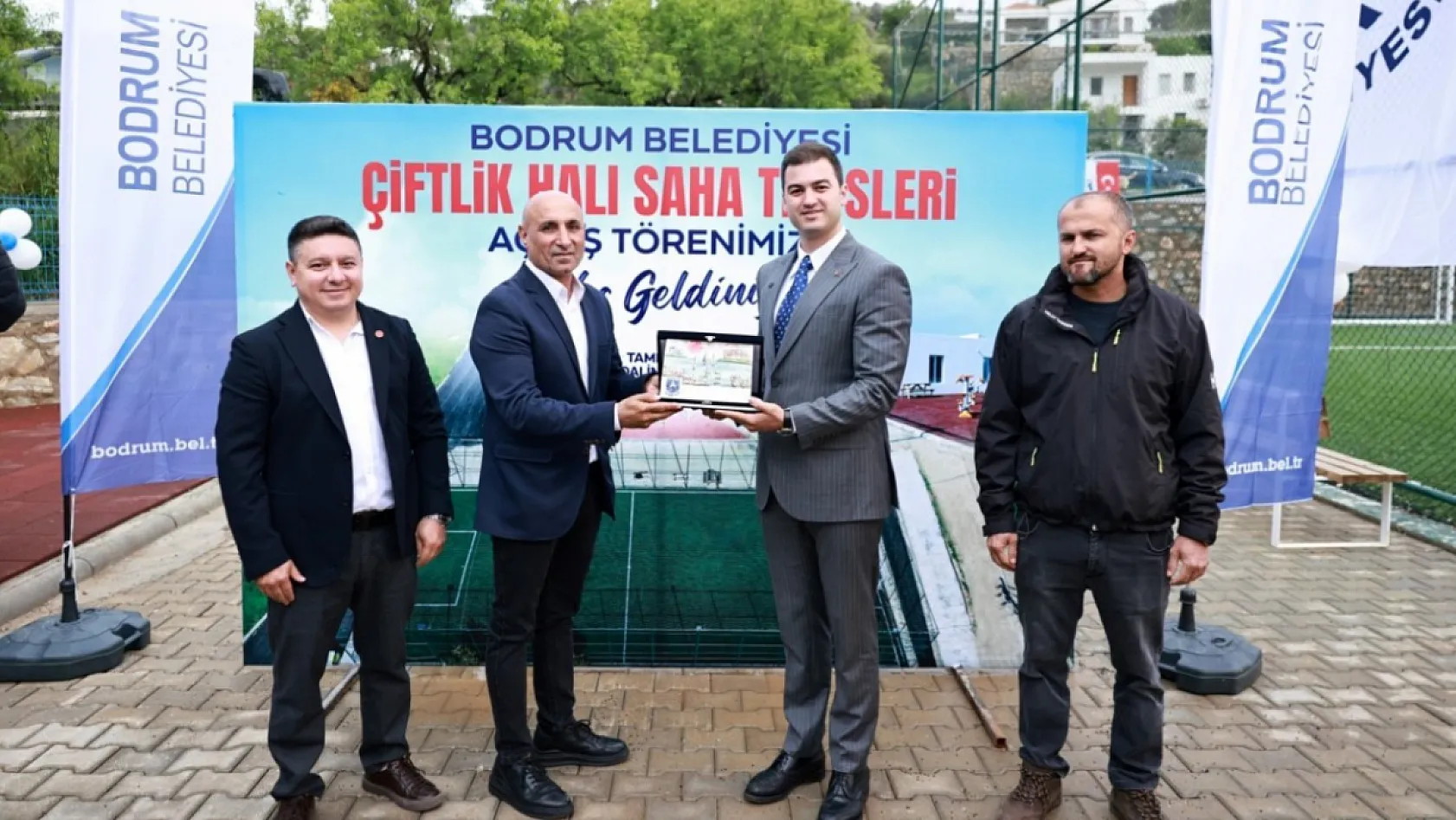 Bodrum Çiftlik Halı Saha Tesisleri vatandaşların kullanımına açıldı