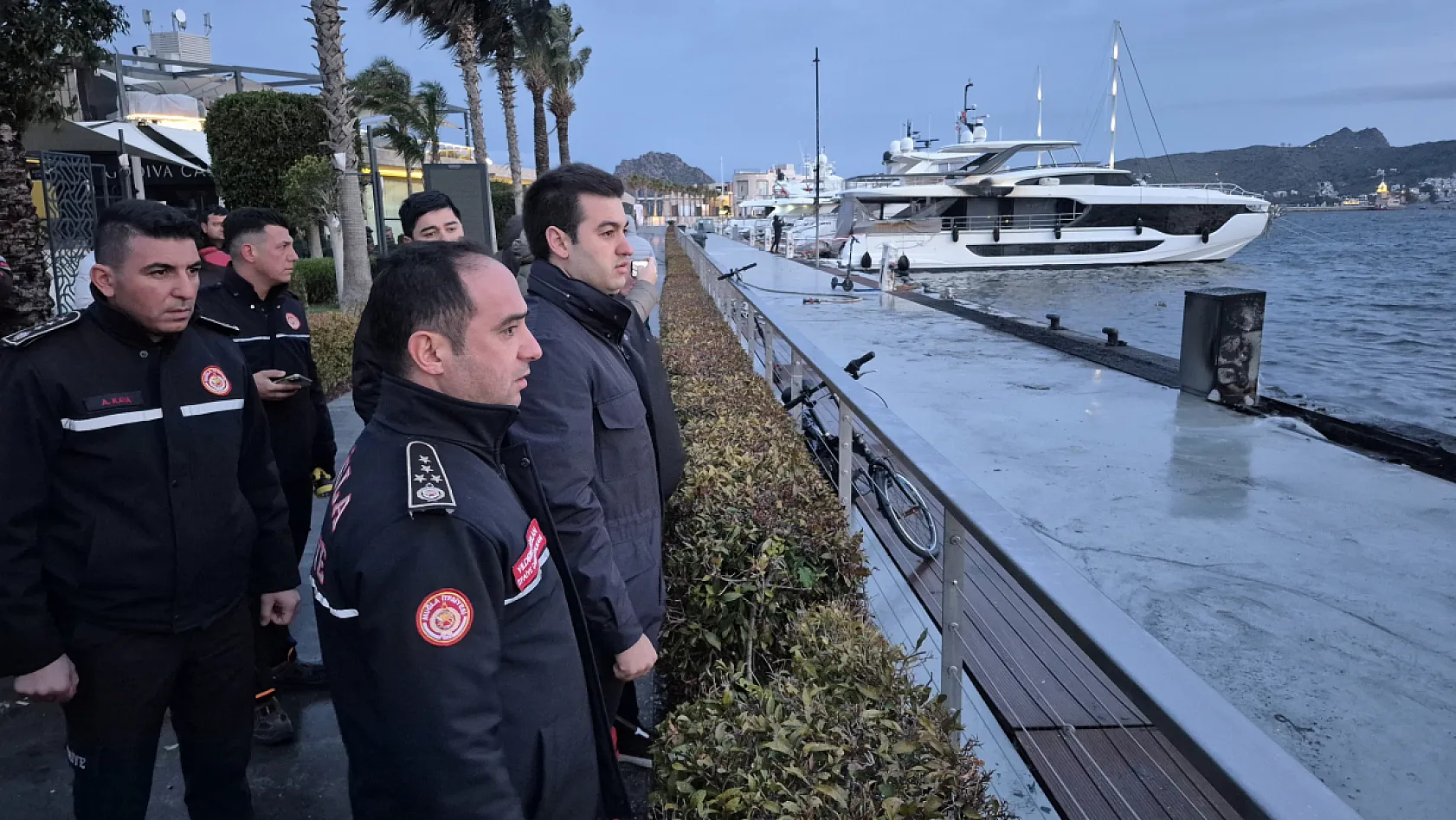Bodrum'da 7 motoryat yanarak battı