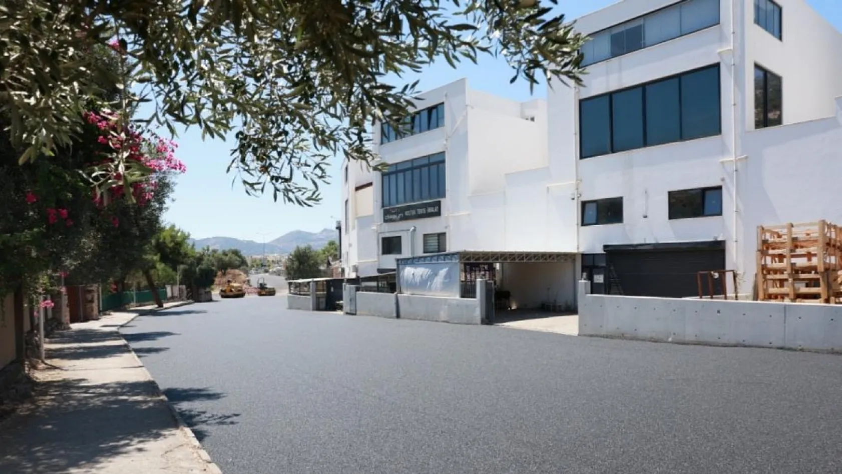 Bodrum'da Bergamut Caddesi ile Derviş Görgün Caddesi'nde çalışmalar tamamlandı