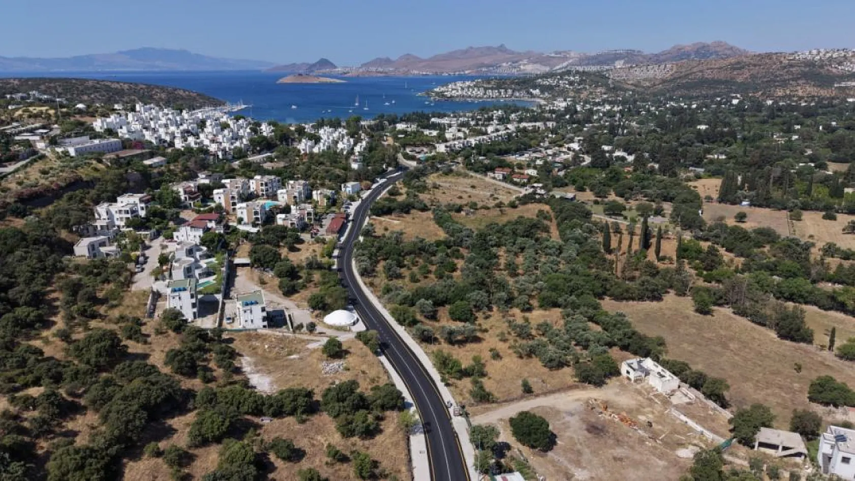 Bodrum'da Bergamut Caddesi ile Derviş Görgün Caddesi'nde çalışmalar tamamlandı