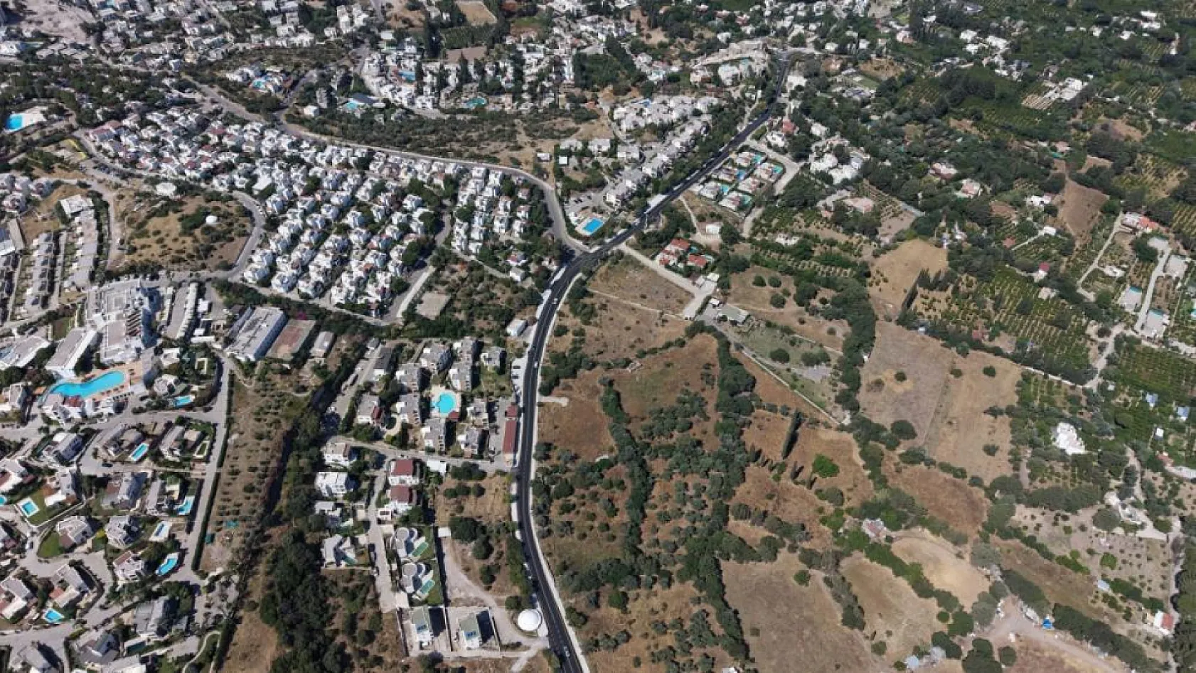 Bodrum'da Bergamut Caddesi ile Derviş Görgün Caddesi'nde çalışmalar tamamlandı