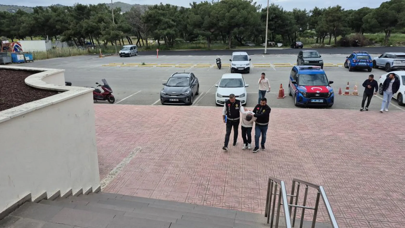 Bodrum'da eski sevgilisini bıçaklayarak yaralayan saldırgan tutuklandı