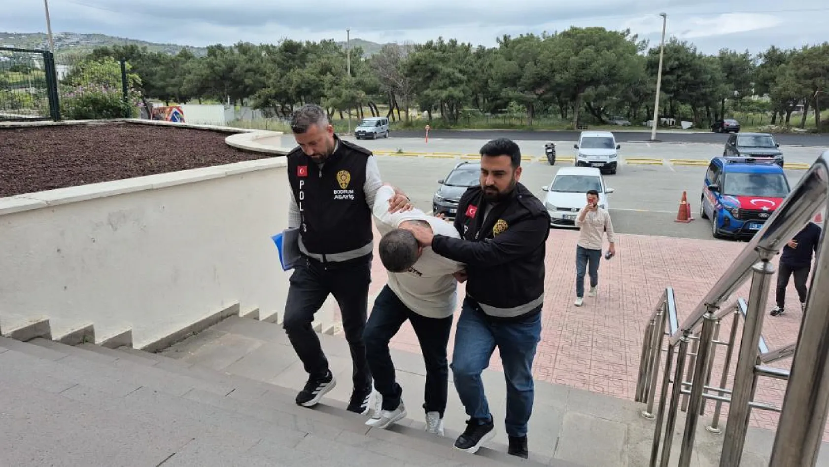 Bodrum'da eski sevgilisini bıçaklayarak yaralayan saldırgan tutuklandı