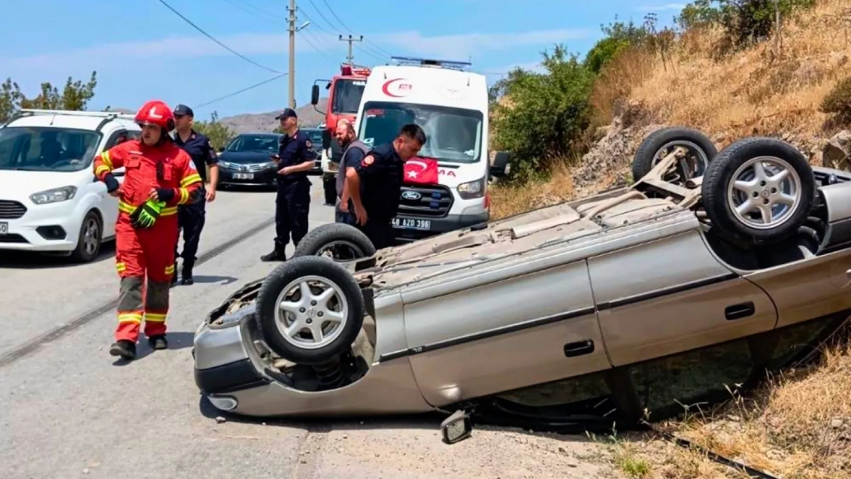 Bodrum'da kontrolden çıkan araç devrildi