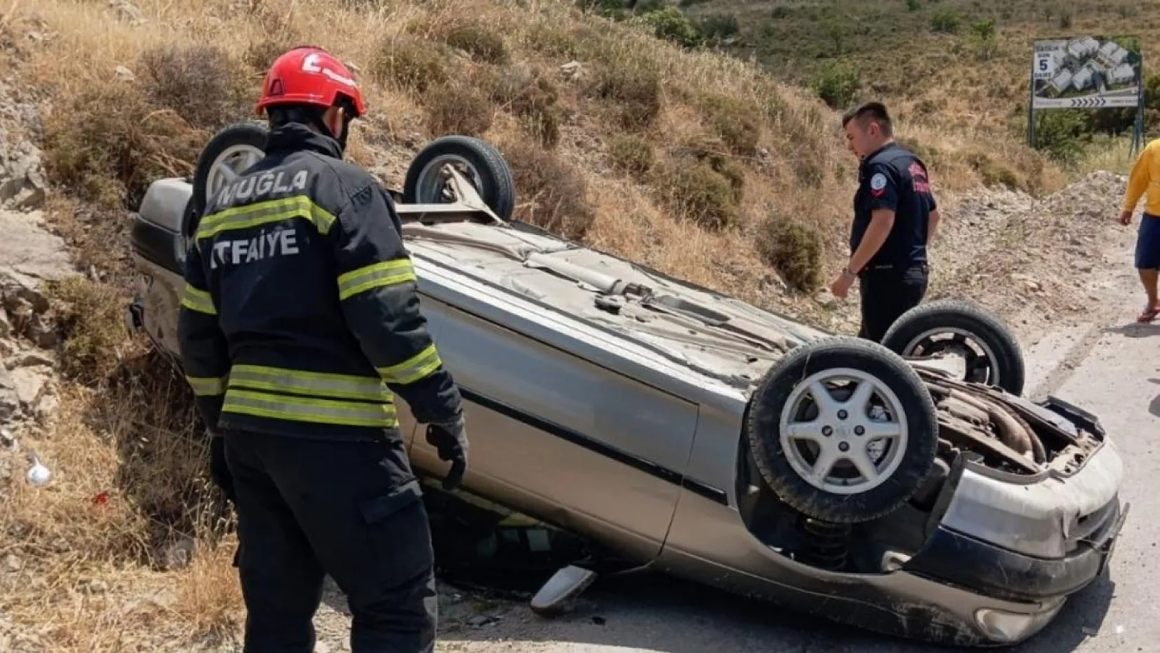 Bodrum'da kontrolden çıkan araç devrildi